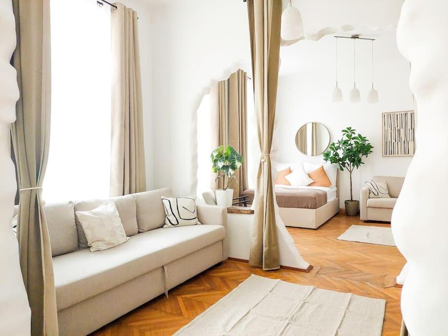 Big Garden Apartment, 10 Minutes To U4 And U6