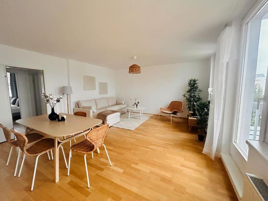Apartment Beautiful With Balcony *