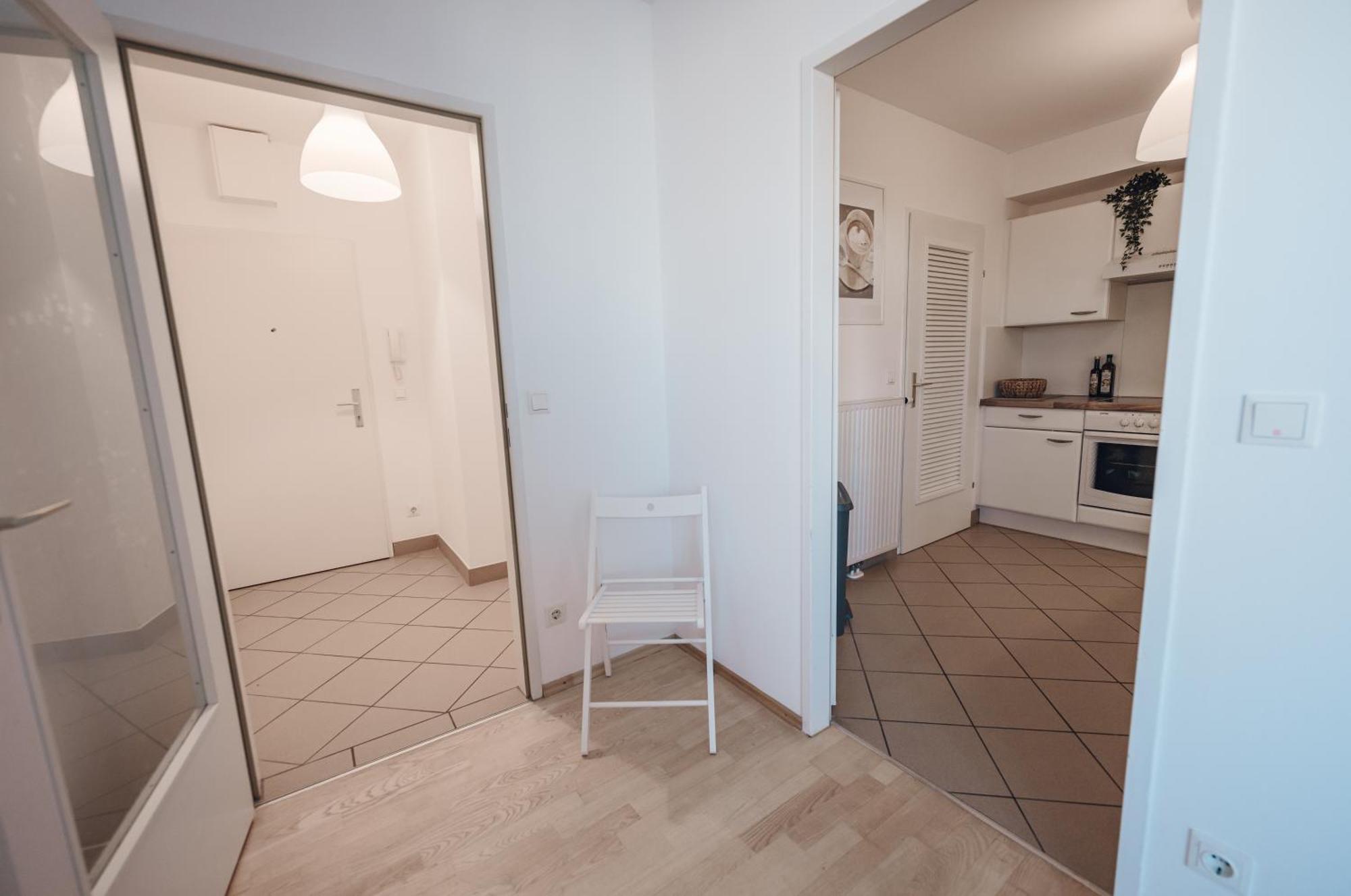 Apartment Beautiful With Balcony *