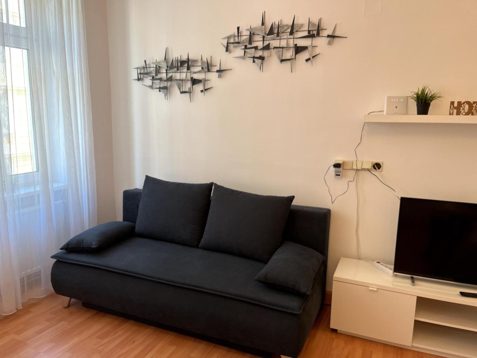 Cozy Two-bedroom Near Metro Appartamento