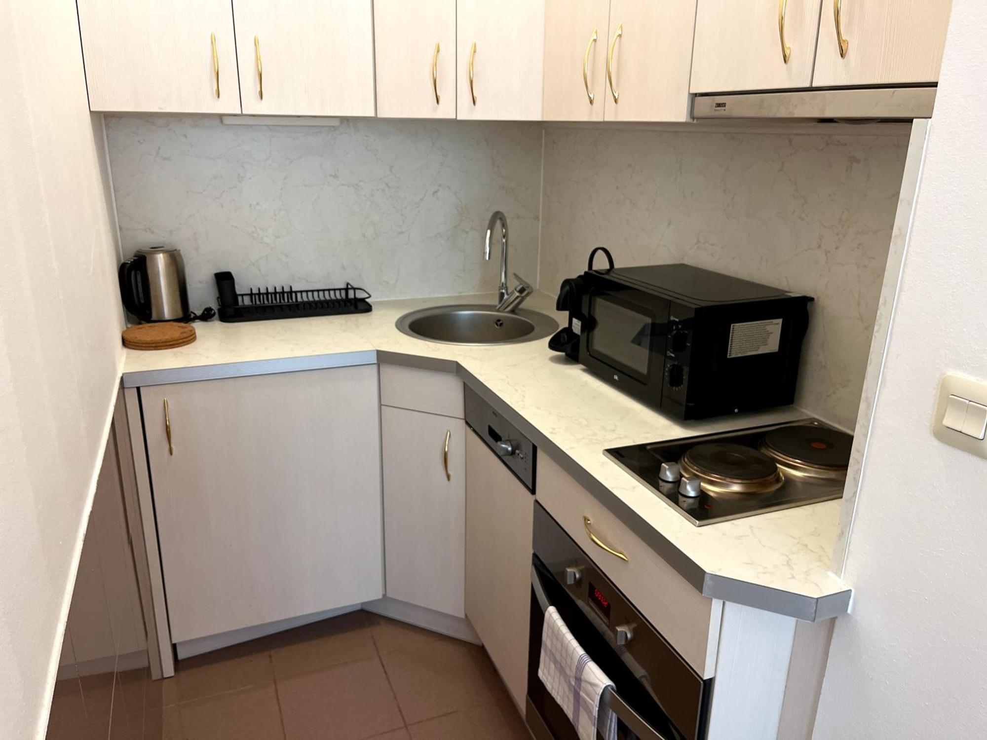 Appartamento Cozy Two-bedroom Near Metro *