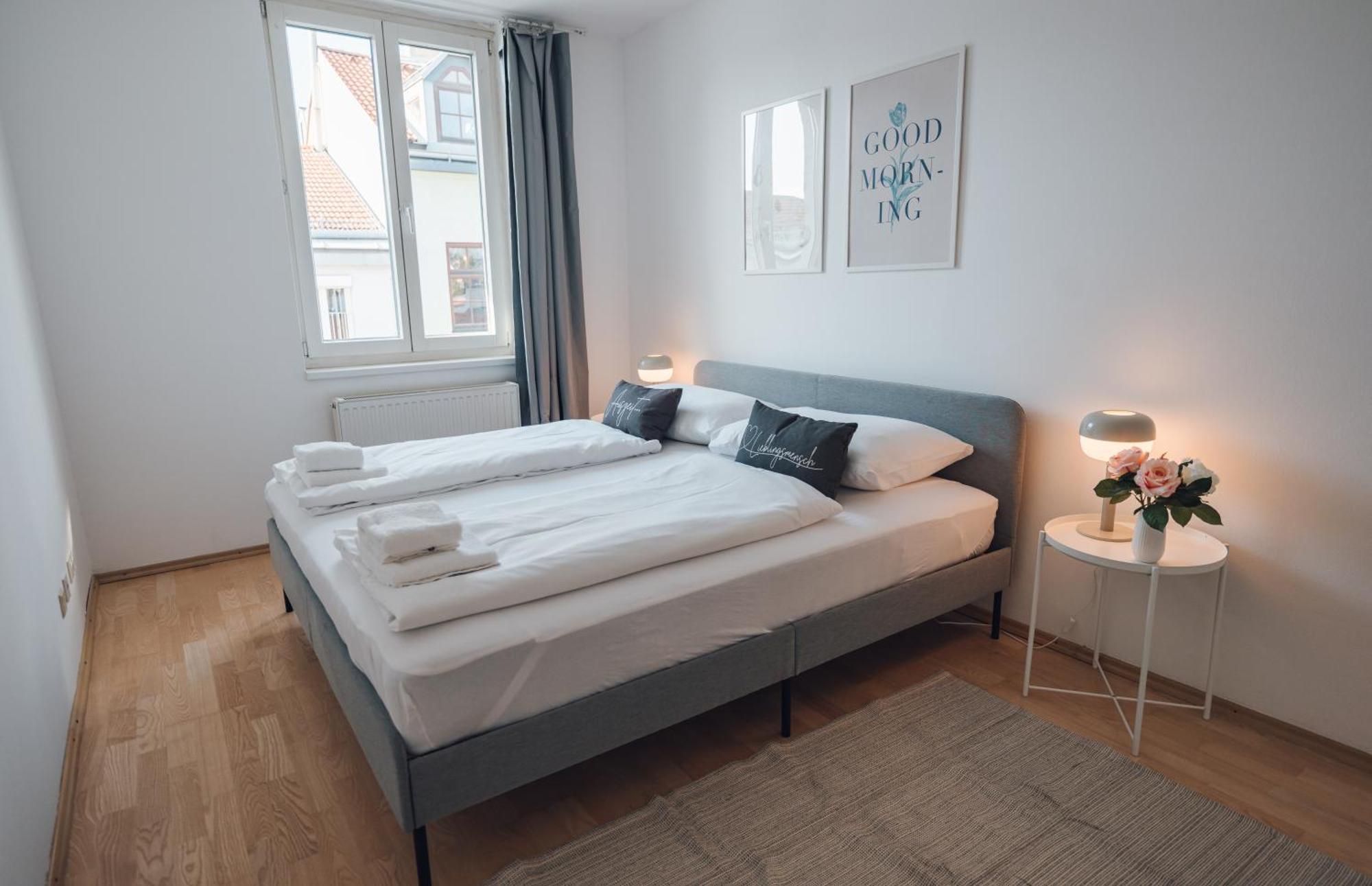 Beautiful With Balcony Apartment *