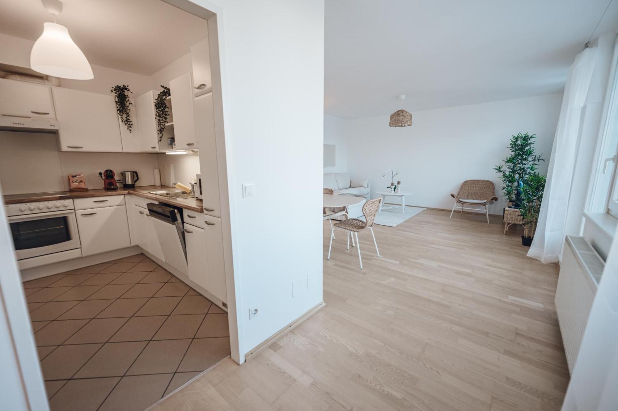 Apartment Beautiful With Balcony Vienna
