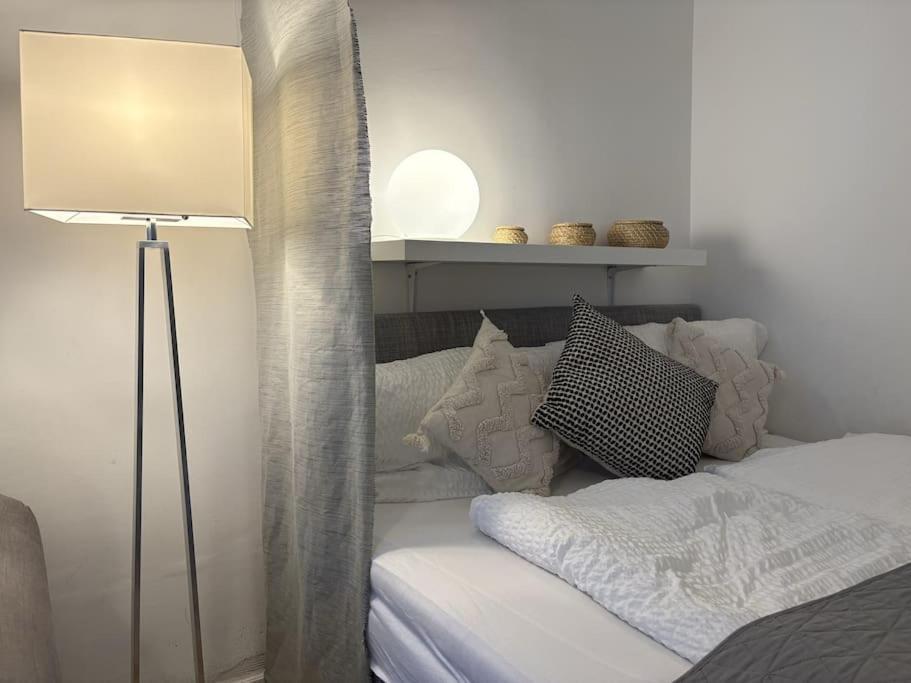 Relocation Or Expats, Only Long Term Stay! 2 Min To Metro Vienna