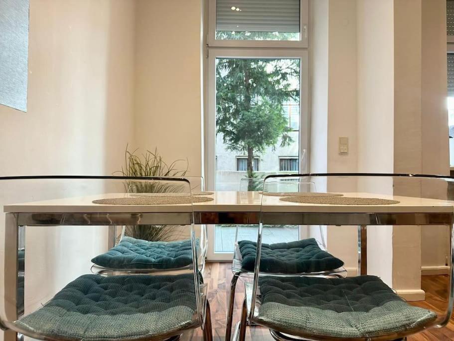 Relocation Or Expats, Only Long Term Stay! 2 Min To Metro Apartment Vienna