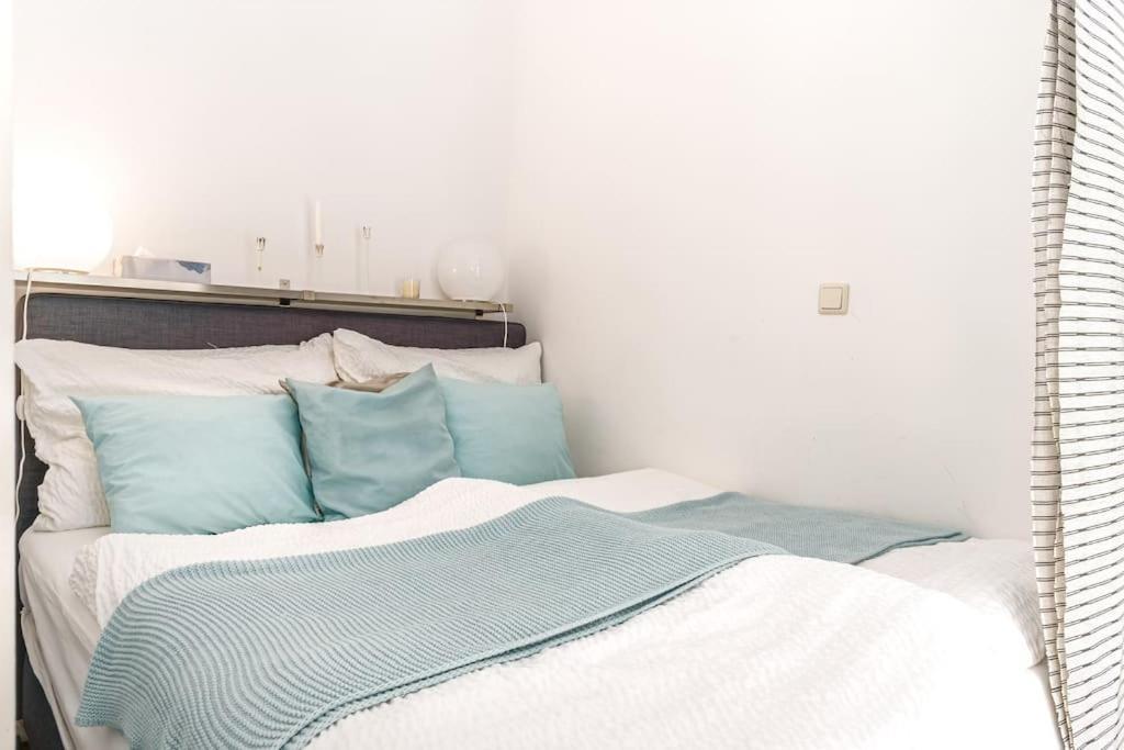 Relocation Or Expats, Only Long Term Stay! 2 Min To Metro Vienna