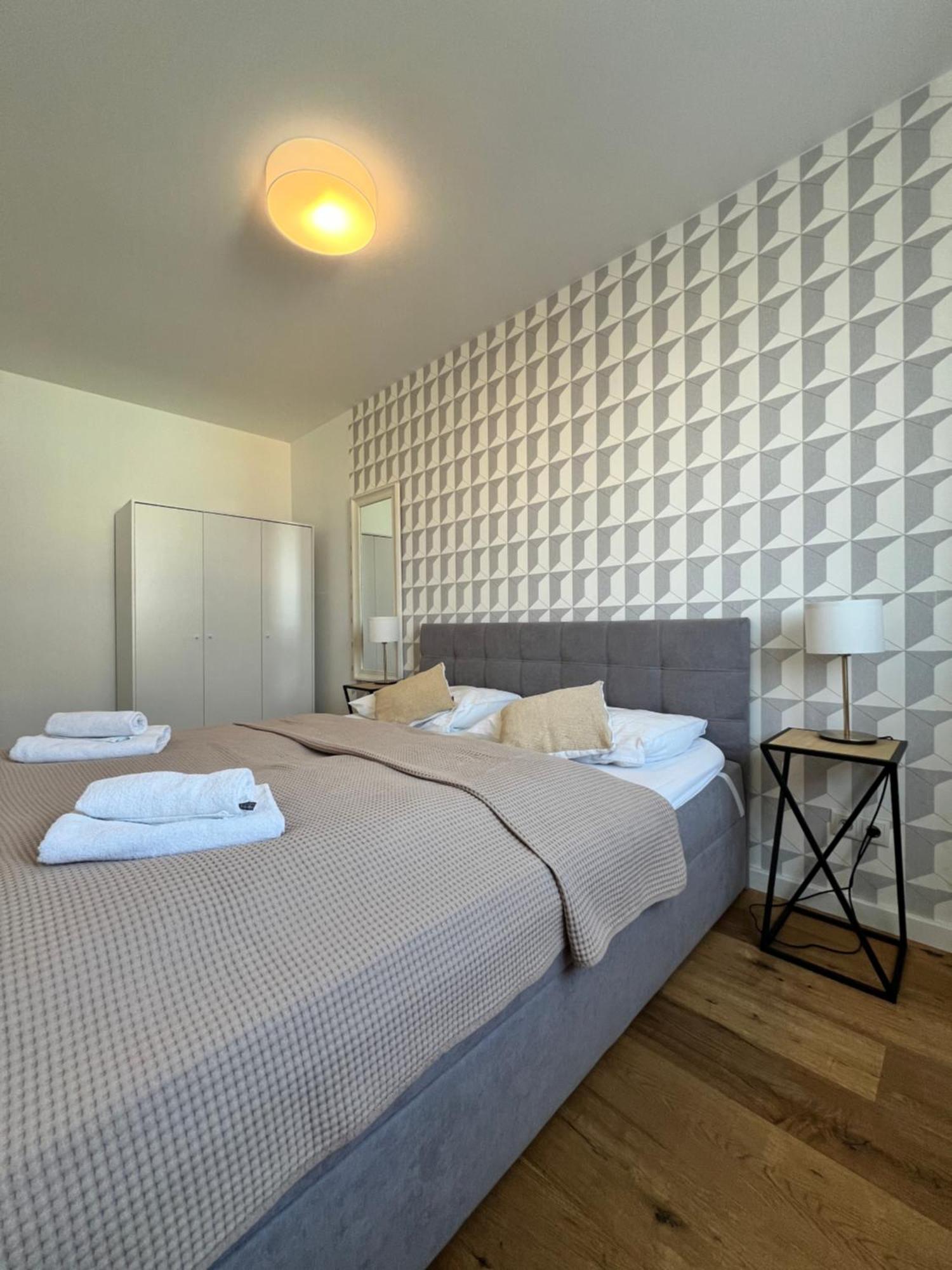 Dowa Apartment *
