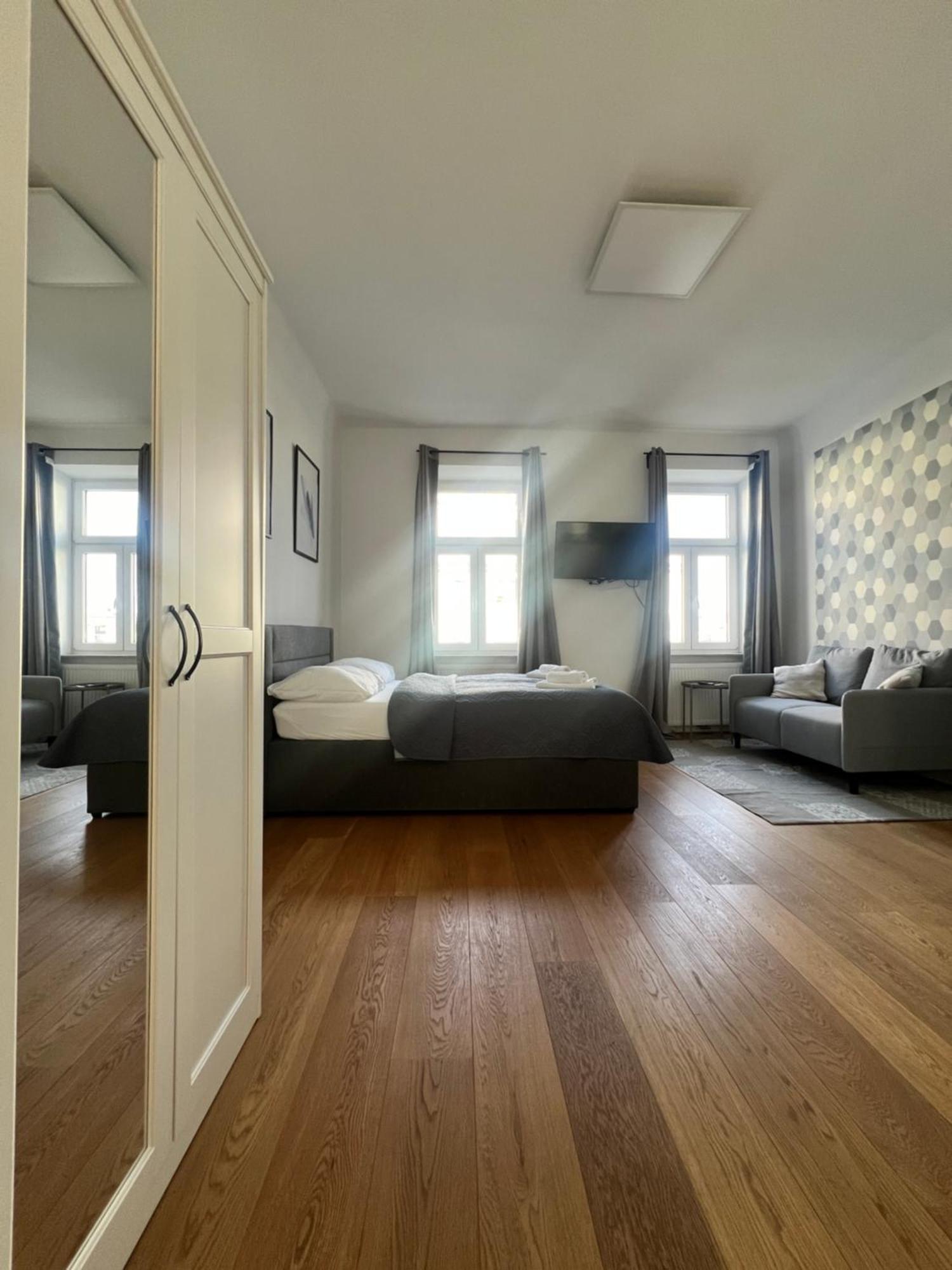 Dowa Apartment