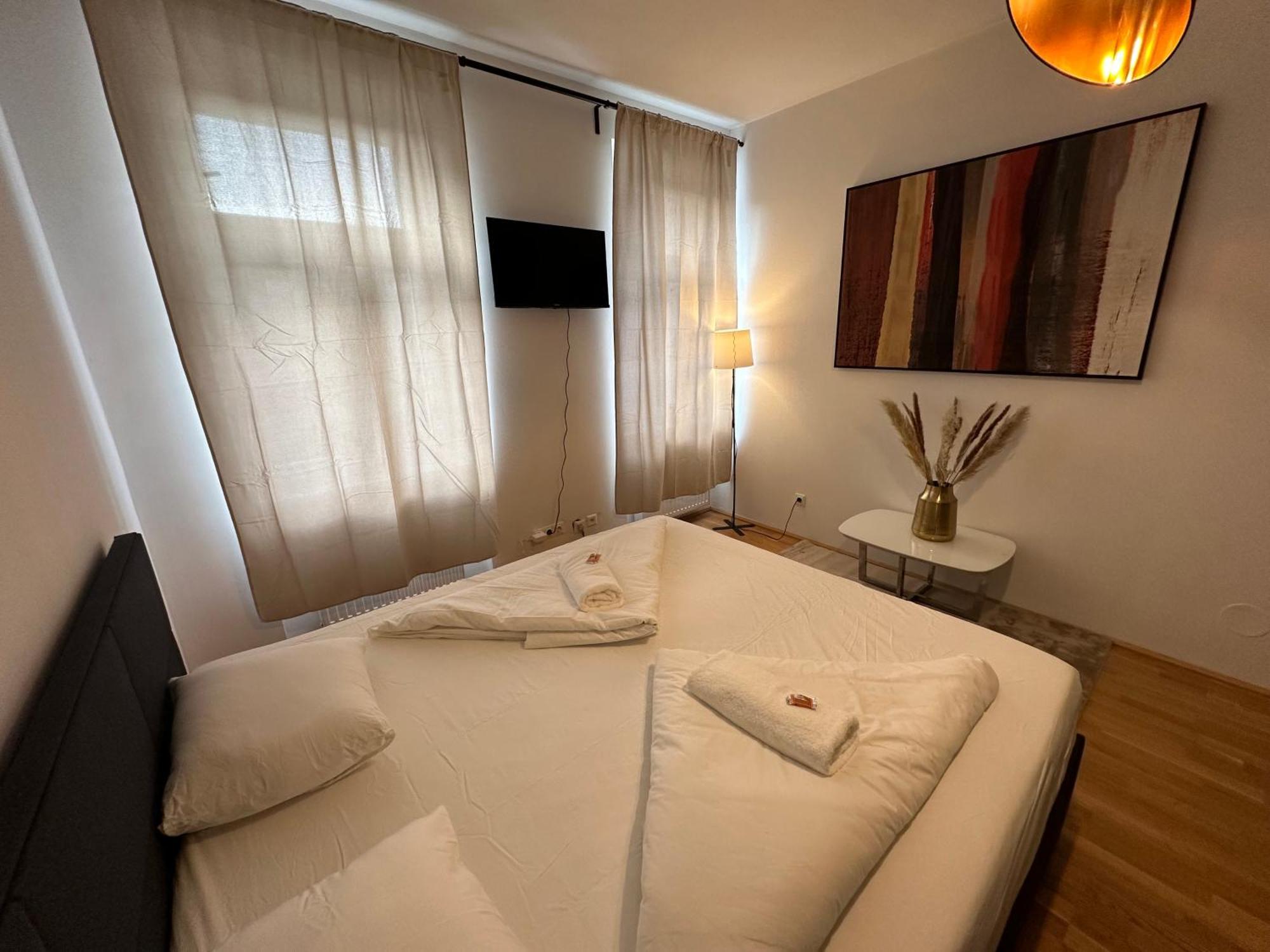 Cozy Three-room 14 Wien