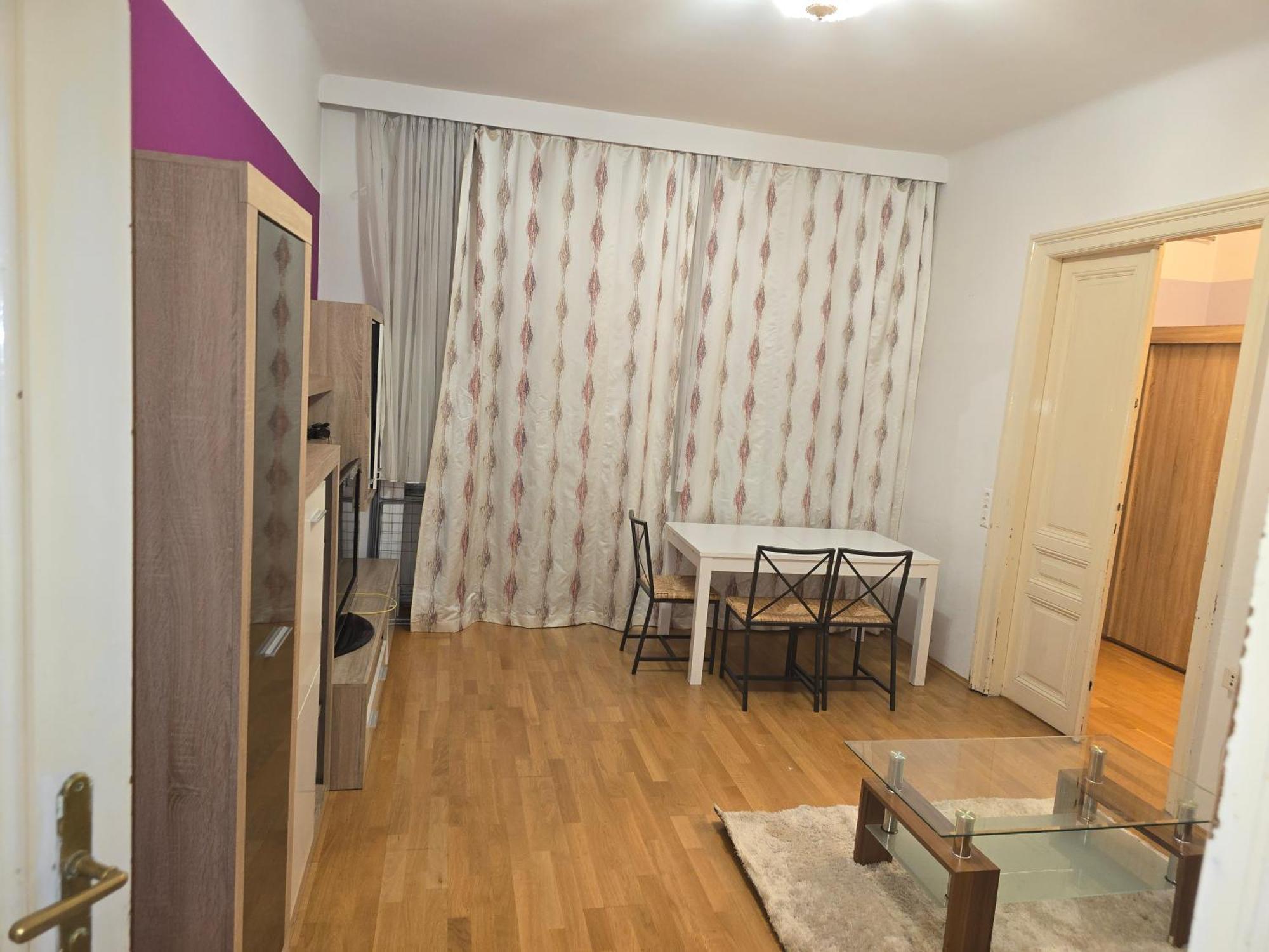 Apartment 1080 *