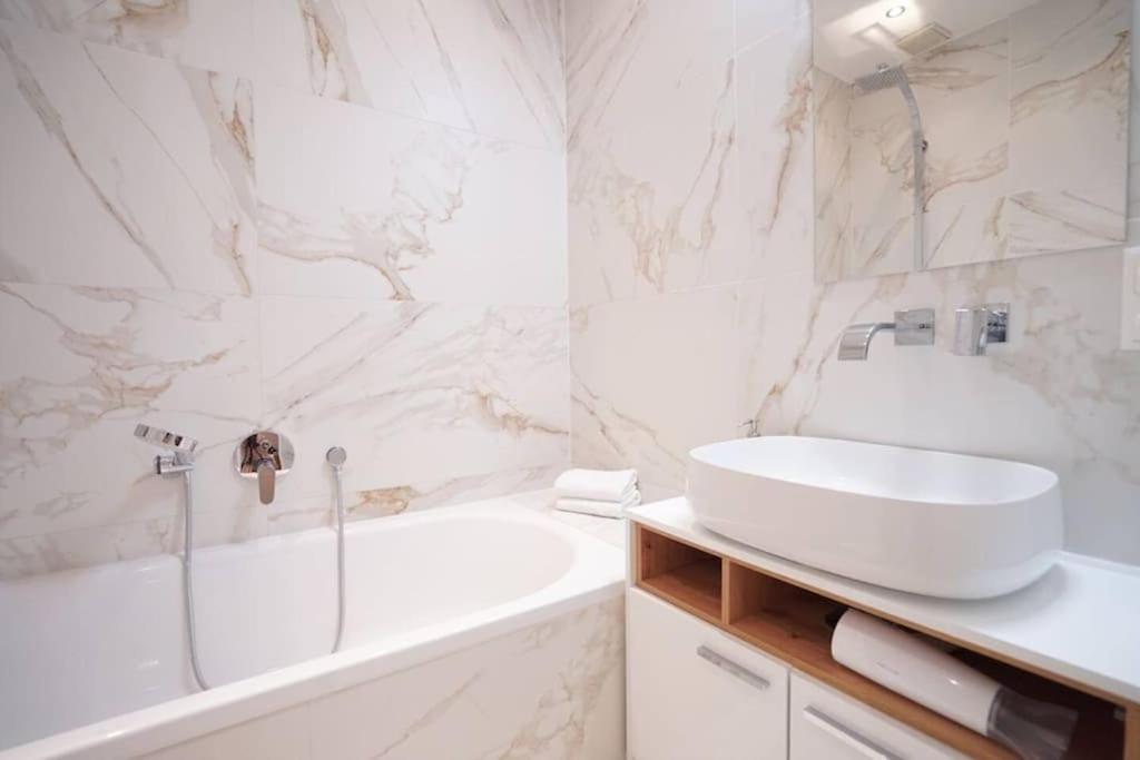 In Der Innenstadt I 3 Minutes To Metro Apartment