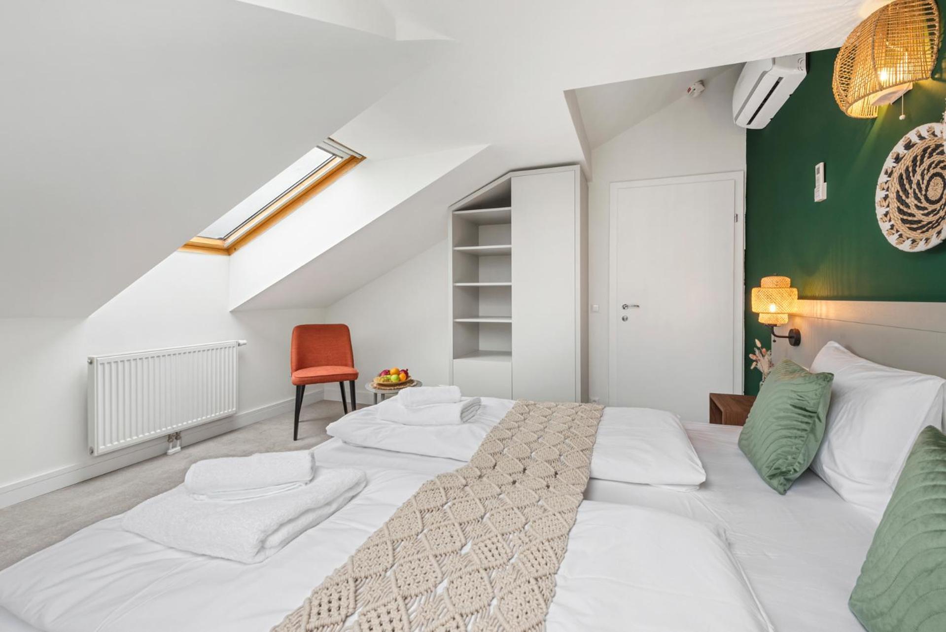 Vive & Restaurant Hotel