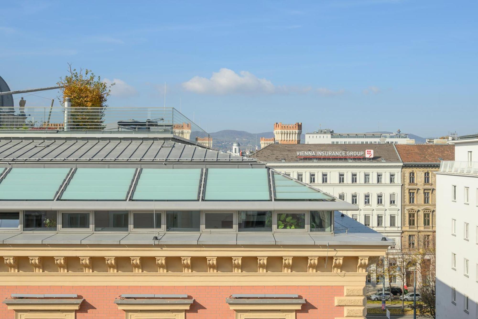 Rooftop Haven 120m, 3br, Terrace, Views! Apartment Vienna