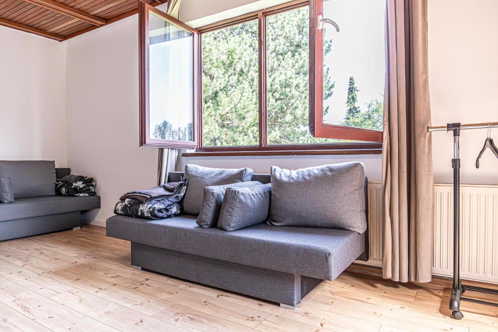 Hostel Comfy In Shared With Terrace And Garden Vienna