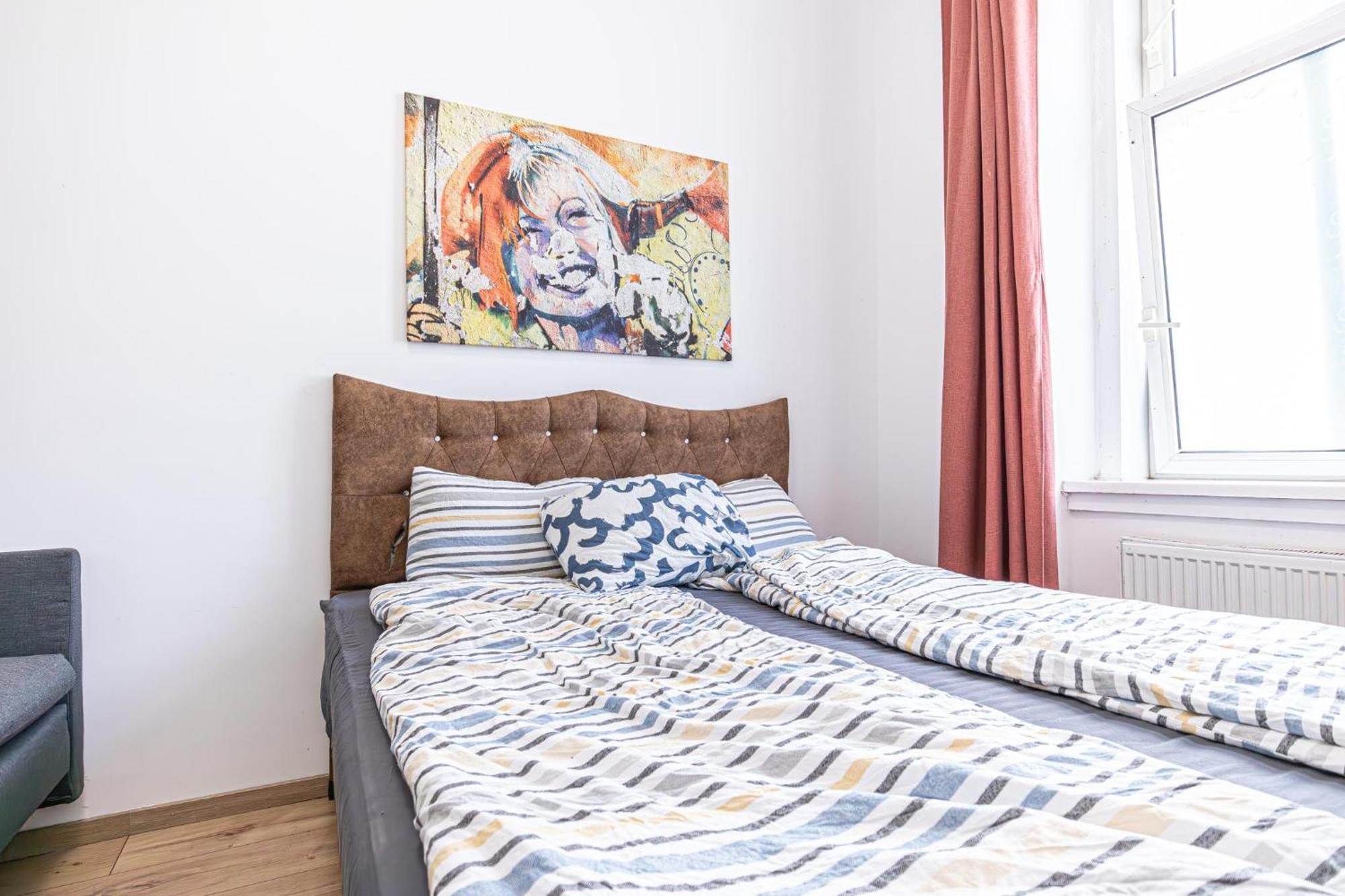 Hostel 6 Min To Amusement Park - Economy In Shared Wien