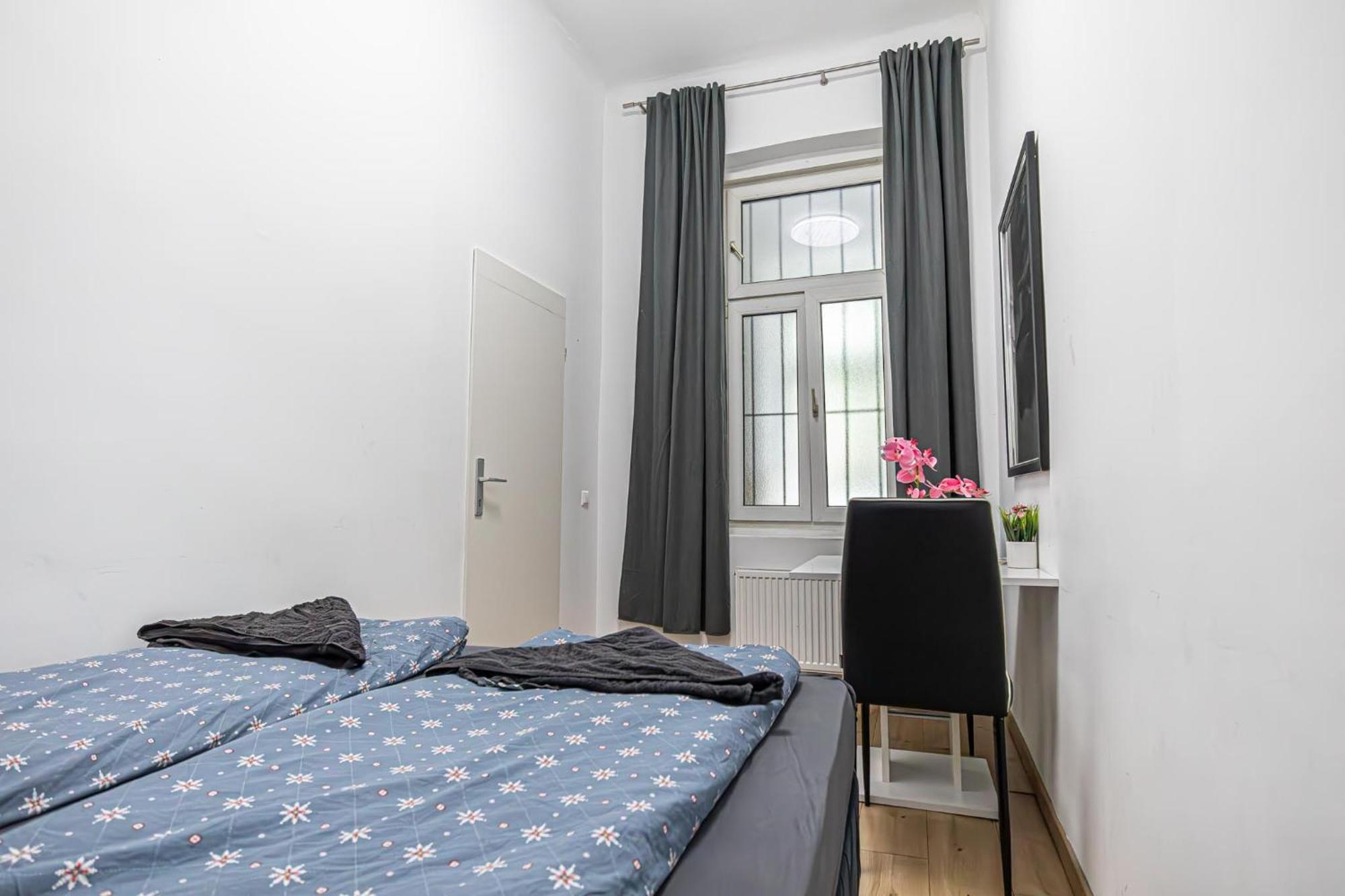 Hostel 6 Min To Amusement Park - Economy In Shared Wien
