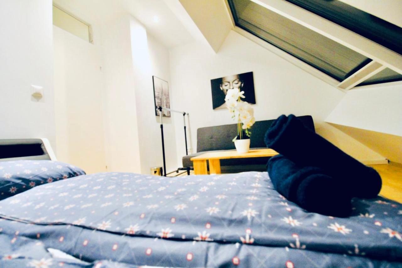 Hostel 6 Min To Amusement Park - Economy In Shared *