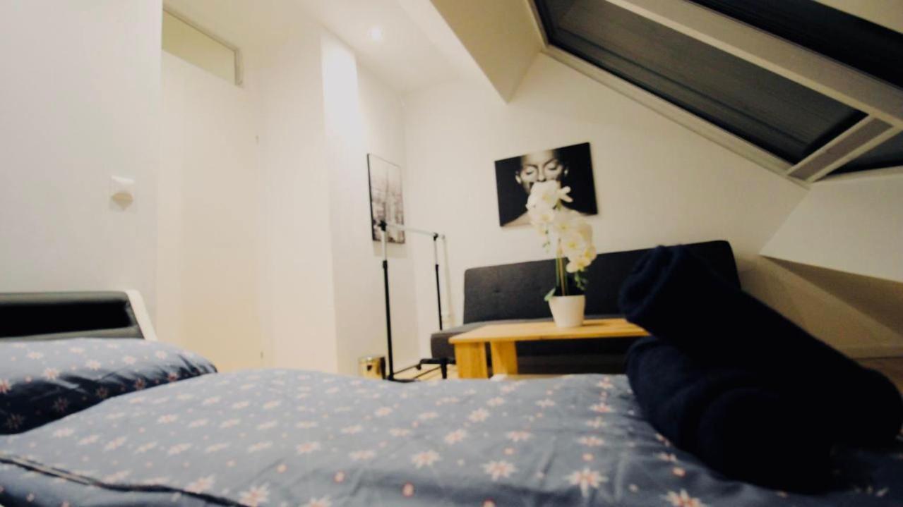 6 Min To Amusement Park - Economy In Shared Hostel