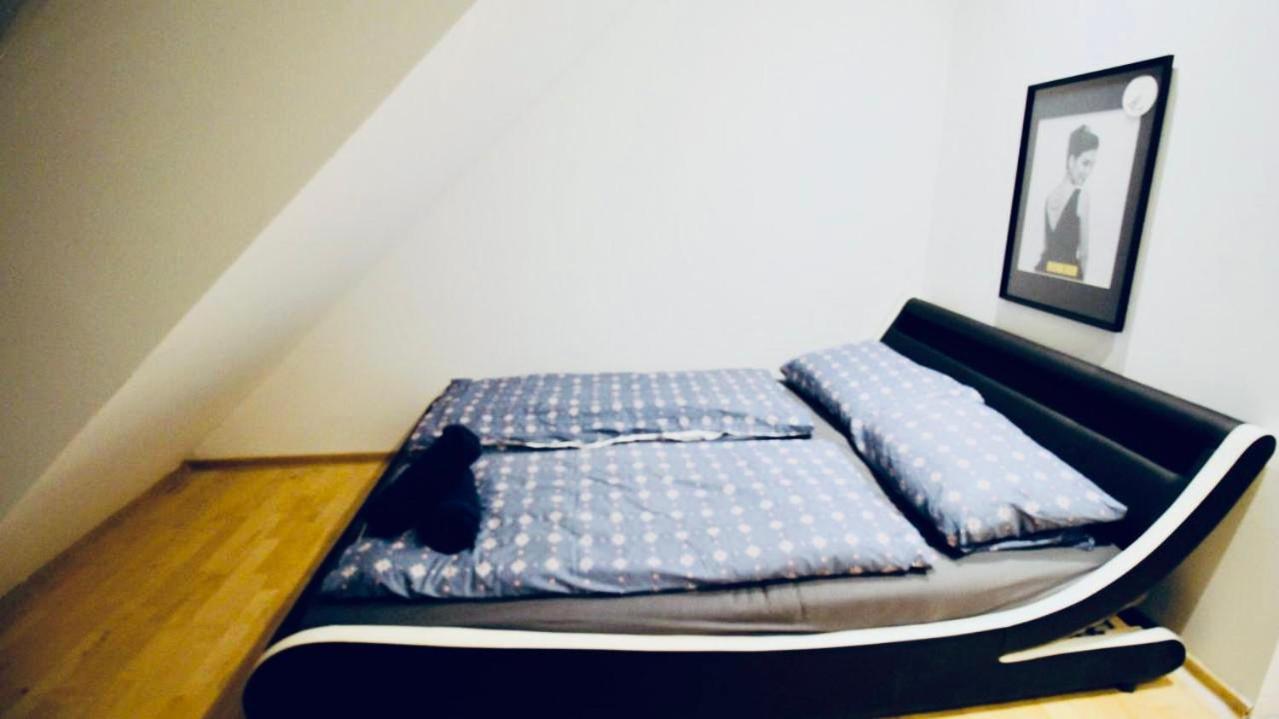Hostel 6 Min To Amusement Park - Economy In Shared