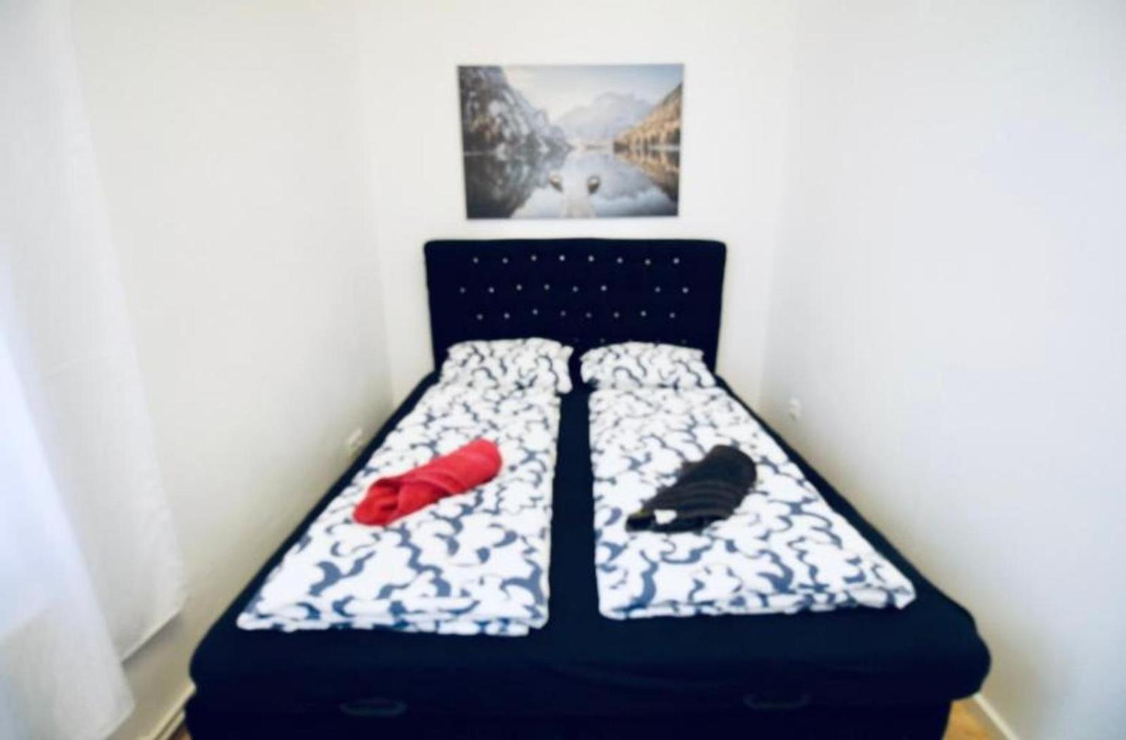 Hostel 6 Min To Amusement Park - Economy In Shared *