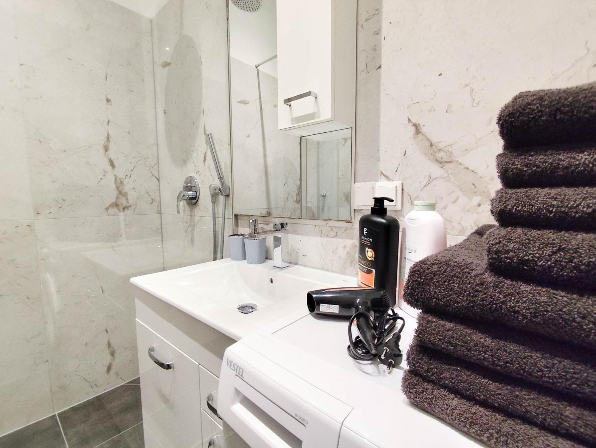 Cozy 2 In Location With Free Parking Appartamento Vienna