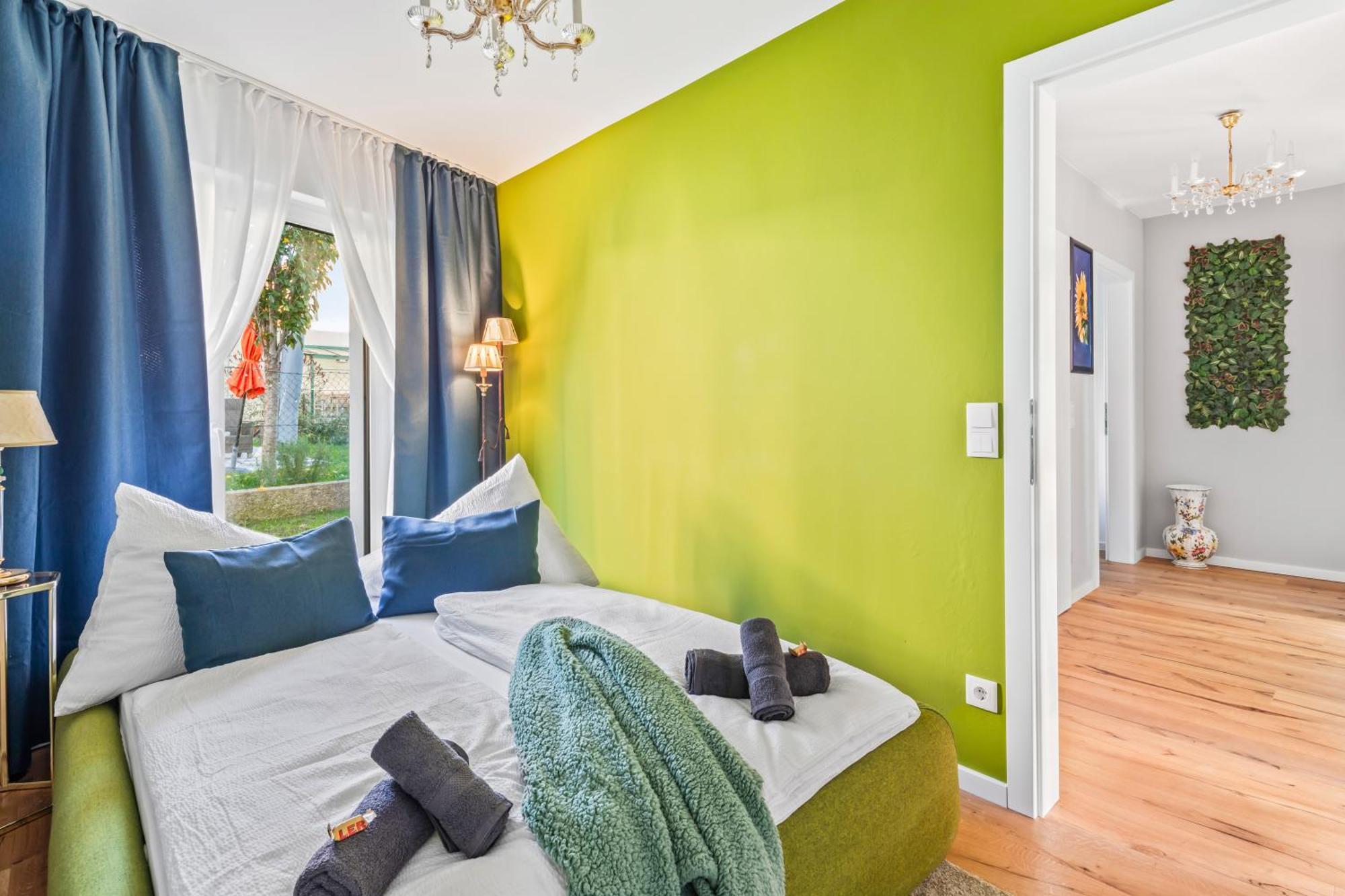 Apartment - Whirlpool Garden - Free Parking - Wifi *