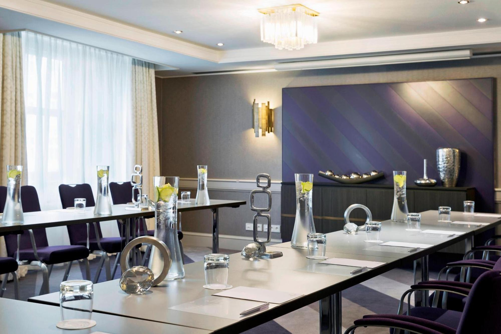 Hotel Renaissance Schoenbrunn