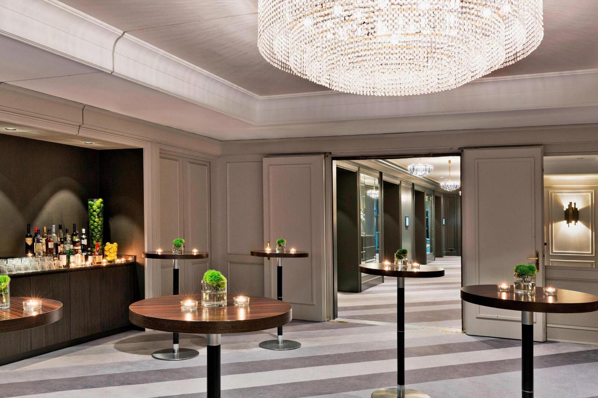 Hotel Renaissance Schoenbrunn