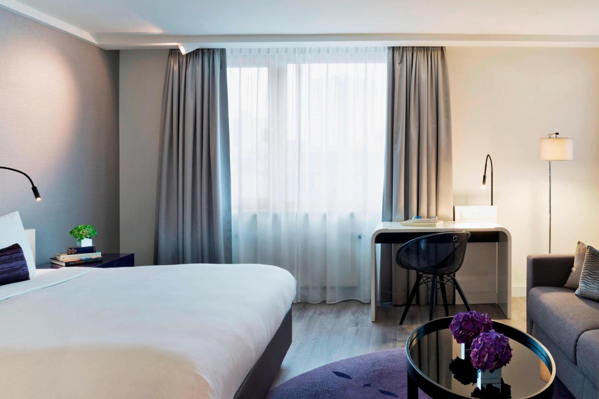 Hotel Renaissance Schoenbrunn 4*