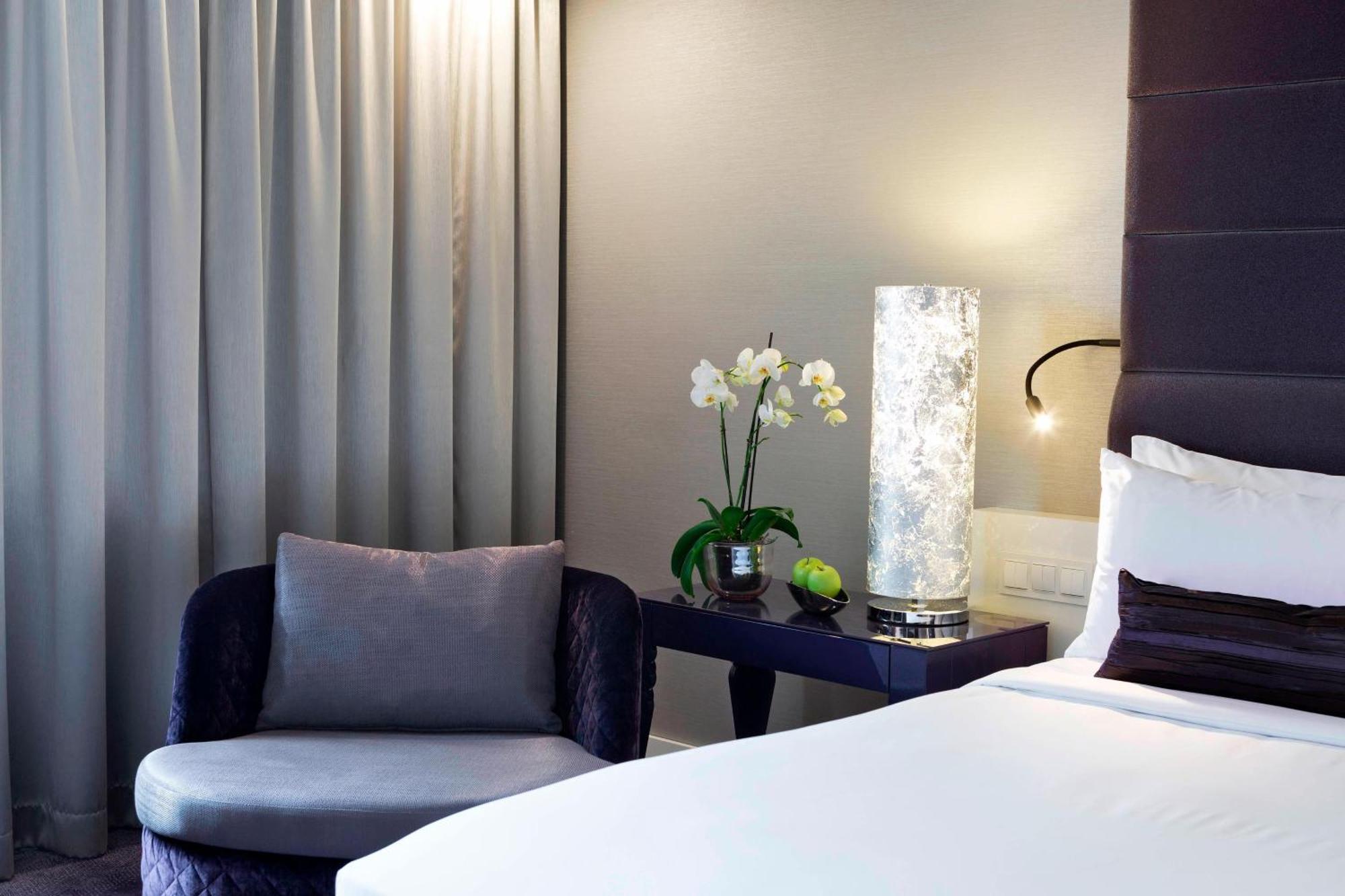 Hotel Renaissance Schoenbrunn 4*