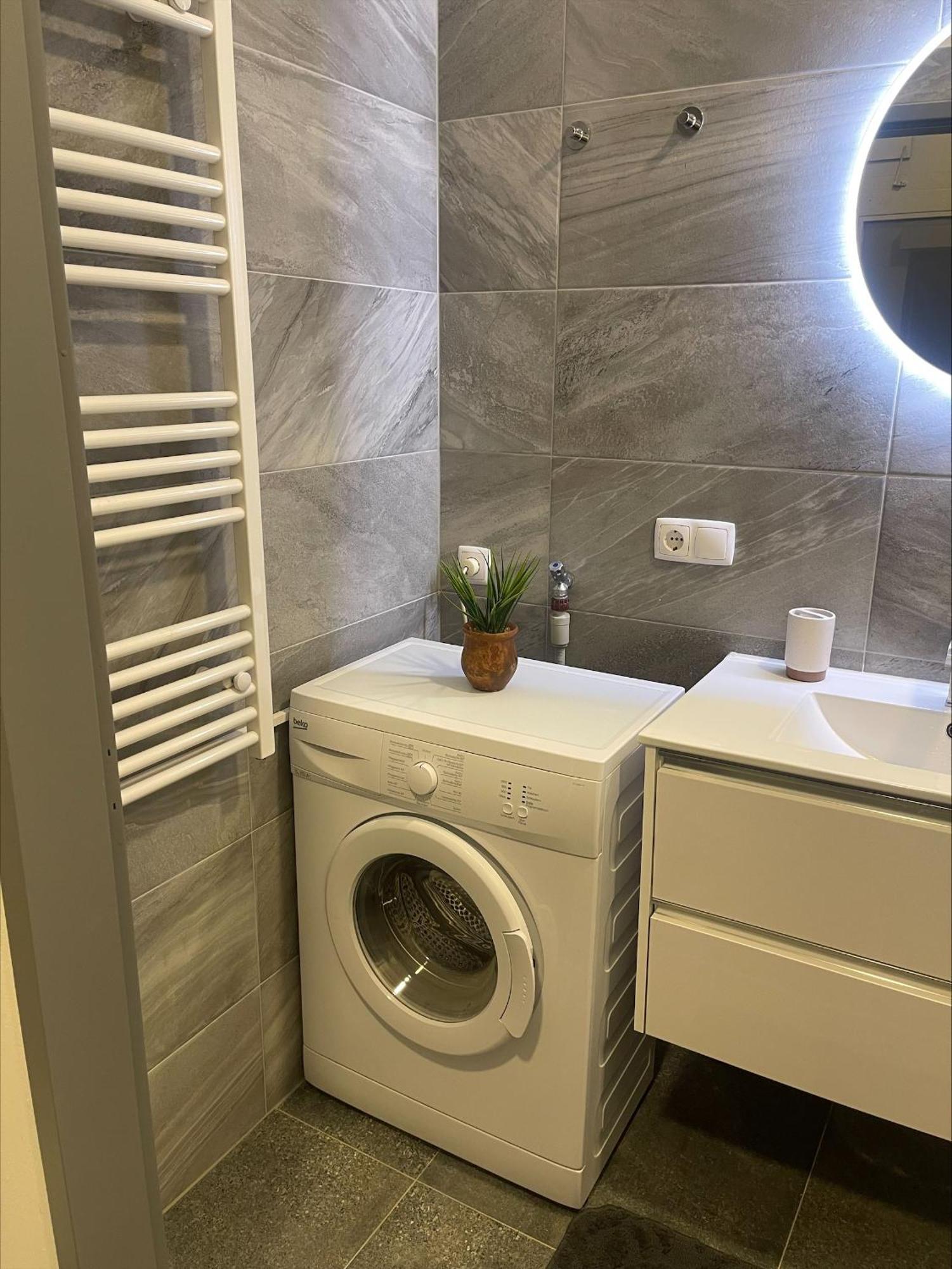 Comfy By Naschmarkt Apartment Vienna