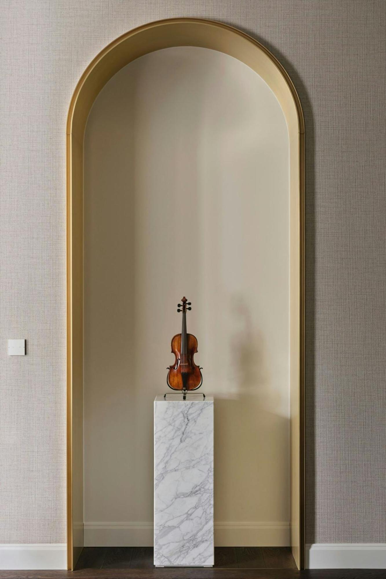 The Ritz-carlton,