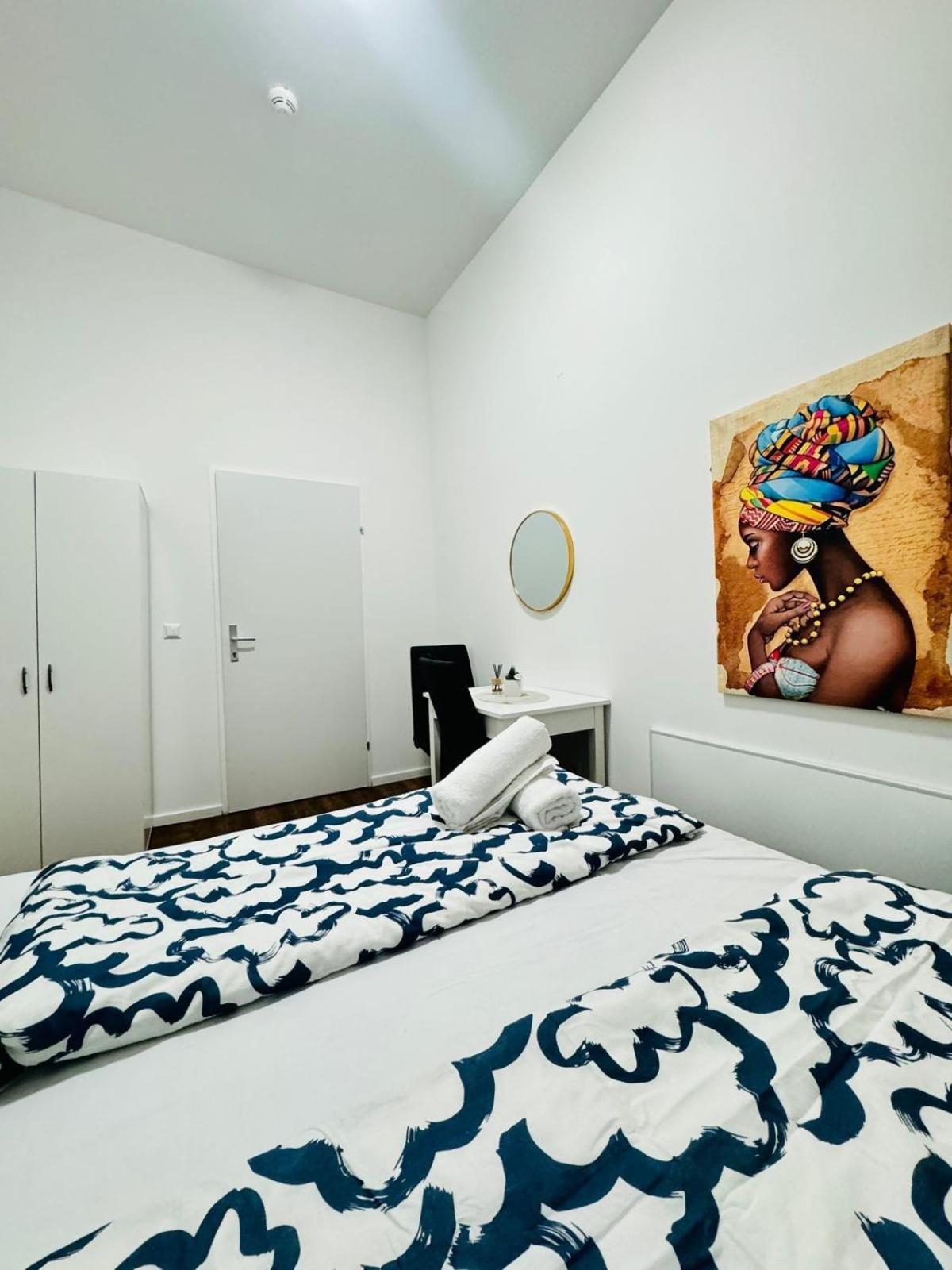 Apartment Affordable 5 Bedroom Apartment, Near Atzgersdorf Park Vienna