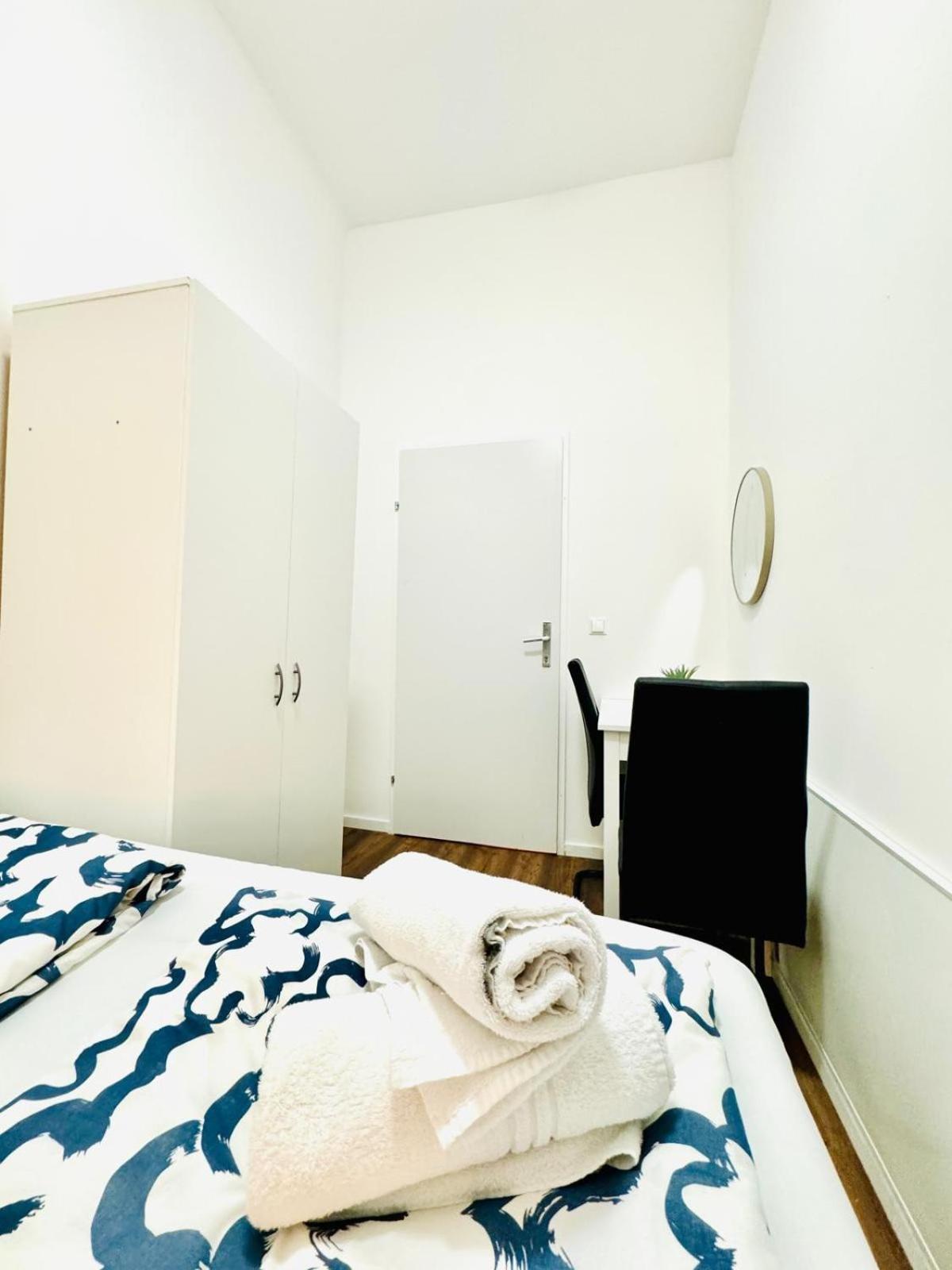 Affordable 5 Bedroom Apartment, Near Atzgersdorf Park Apartment *