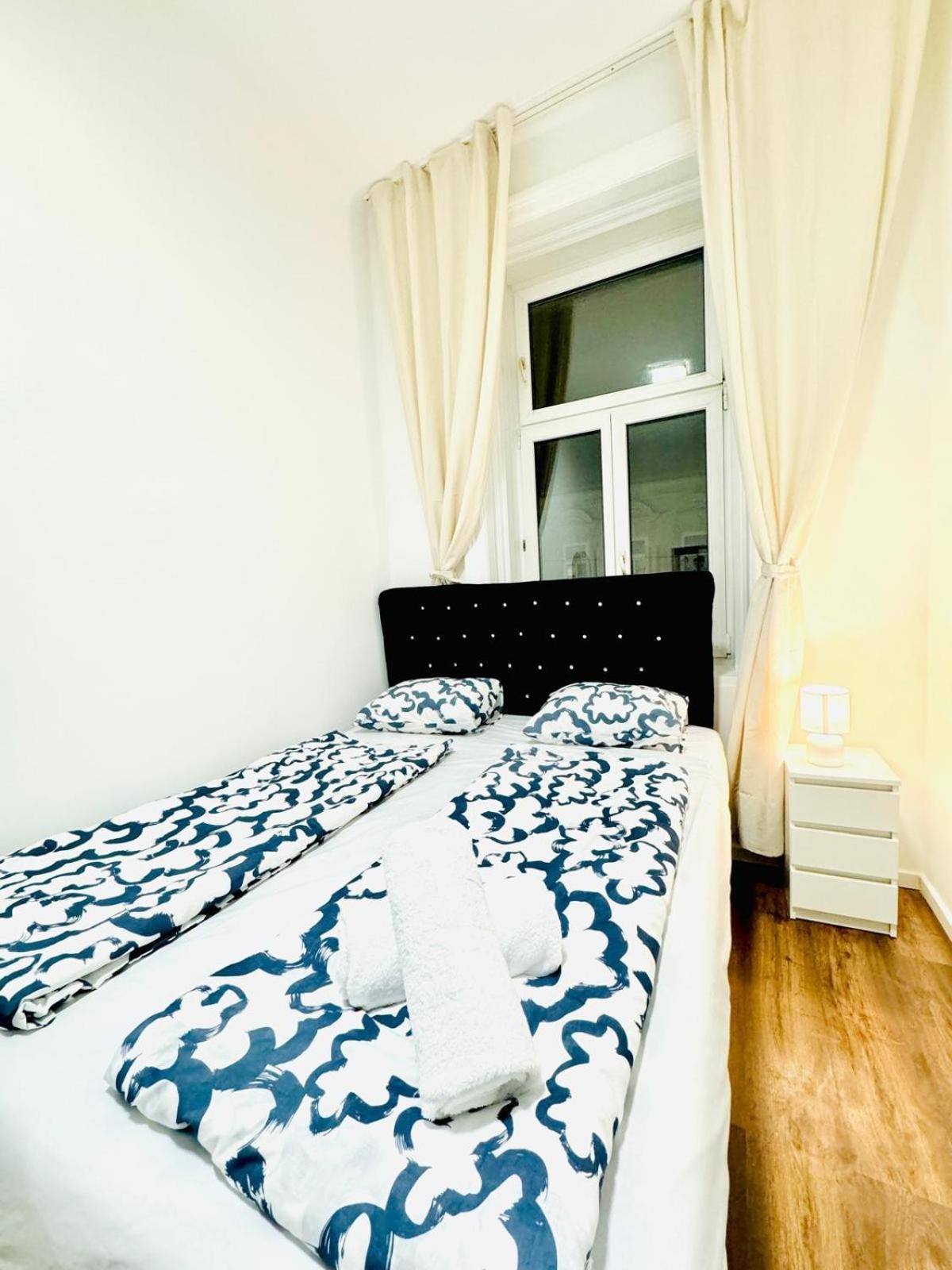 Affordable 5 Bedroom Apartment, Near Atzgersdorf Park Apartment *