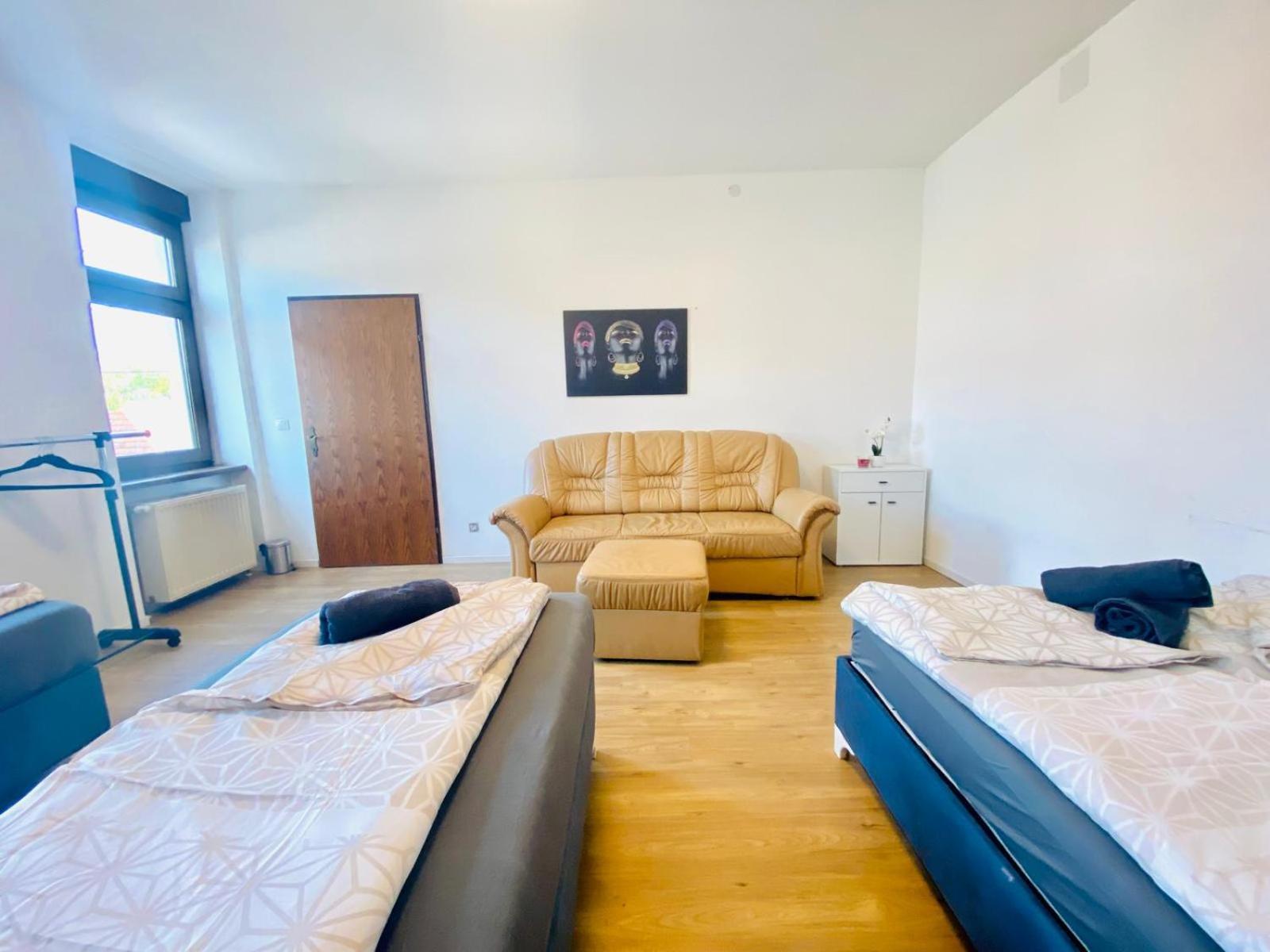 Spacious 4br Up To 15 Guests 15 Min To Danube Apartment