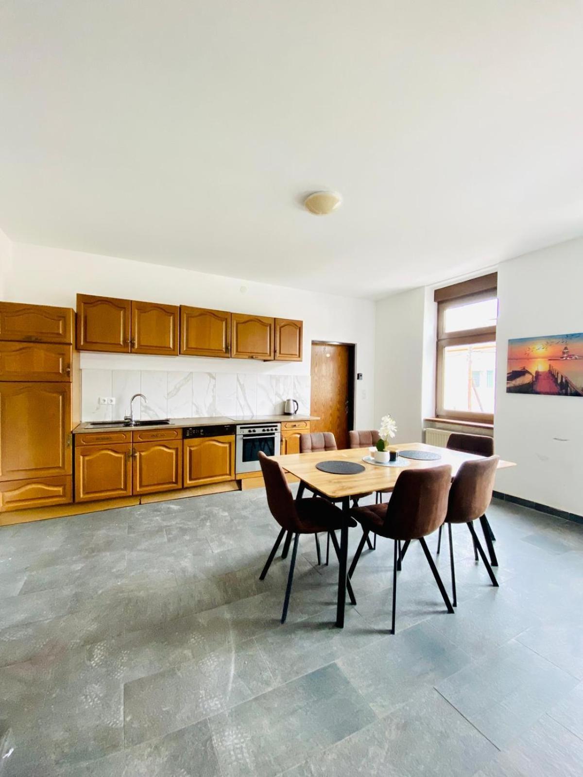 Spacious 4br Up To 15 Guests 15 Min To Danube Apartment Vienna