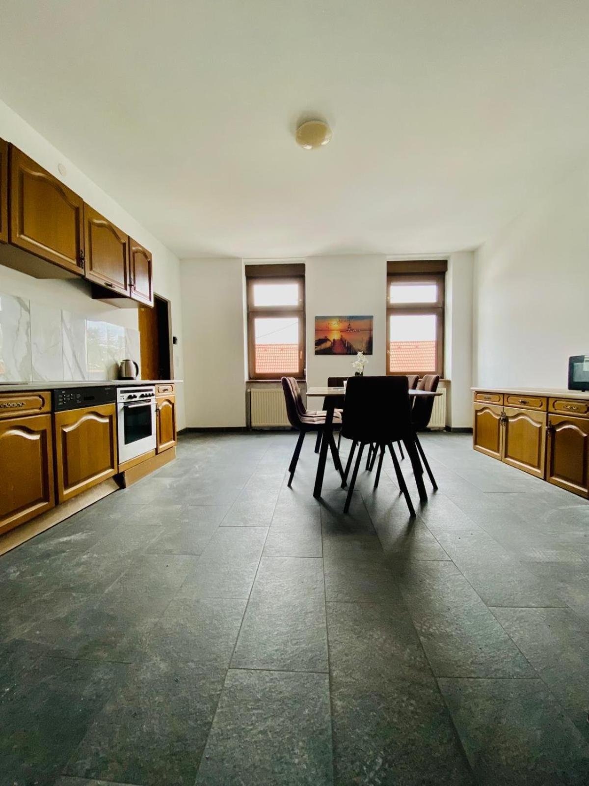 Spacious 4br Up To 15 Guests 15 Min To Danube