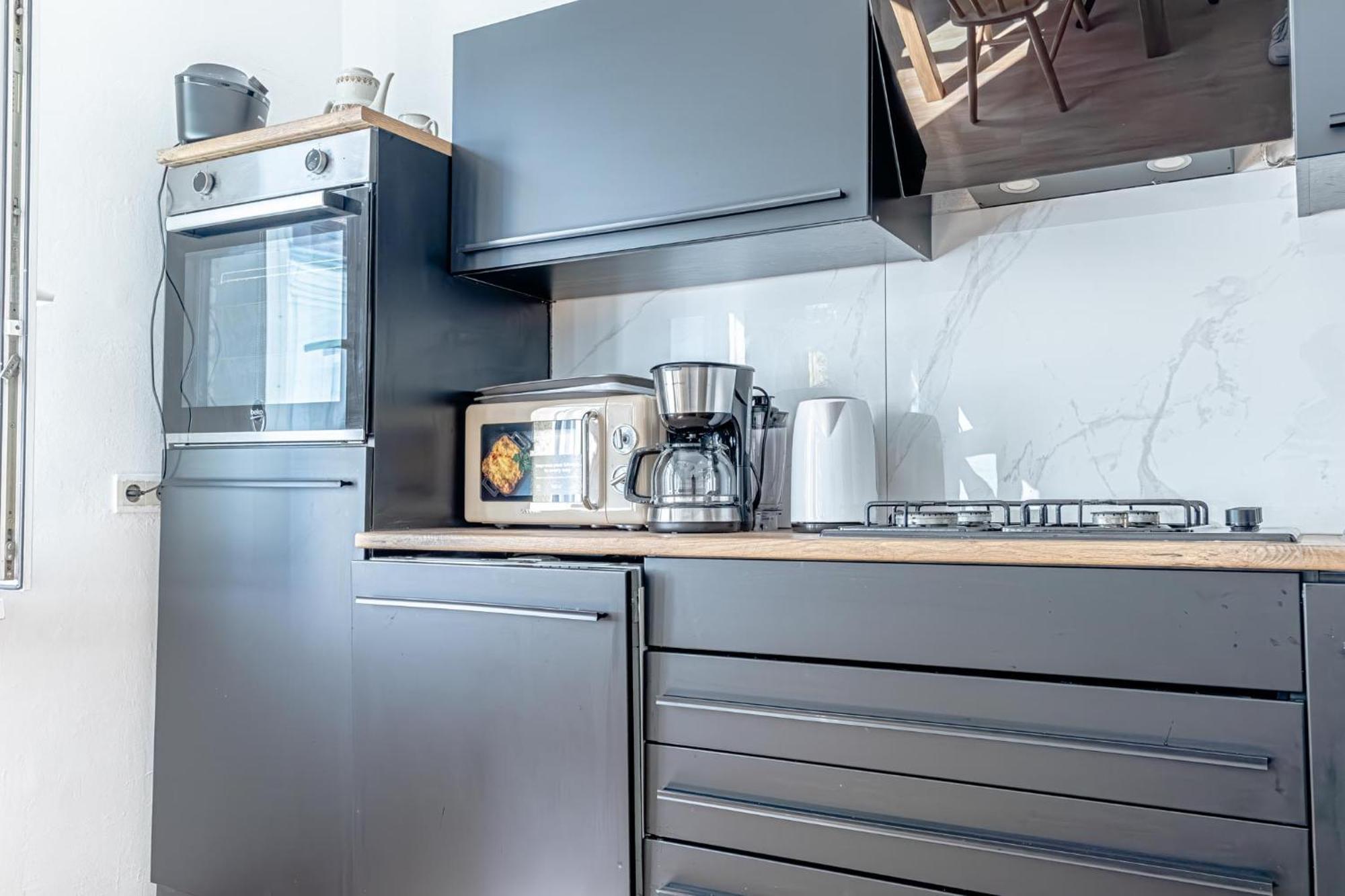 Amazing 3 Bedroom Apt, 15 Min To Landstrasse Hub Vienna