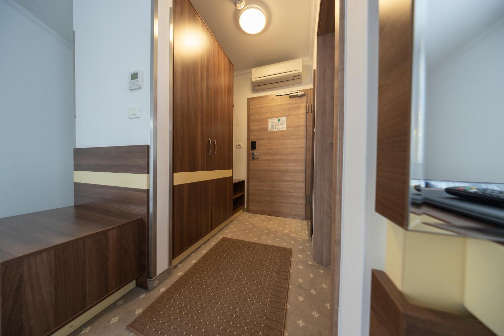 Hotel Primus & 3*