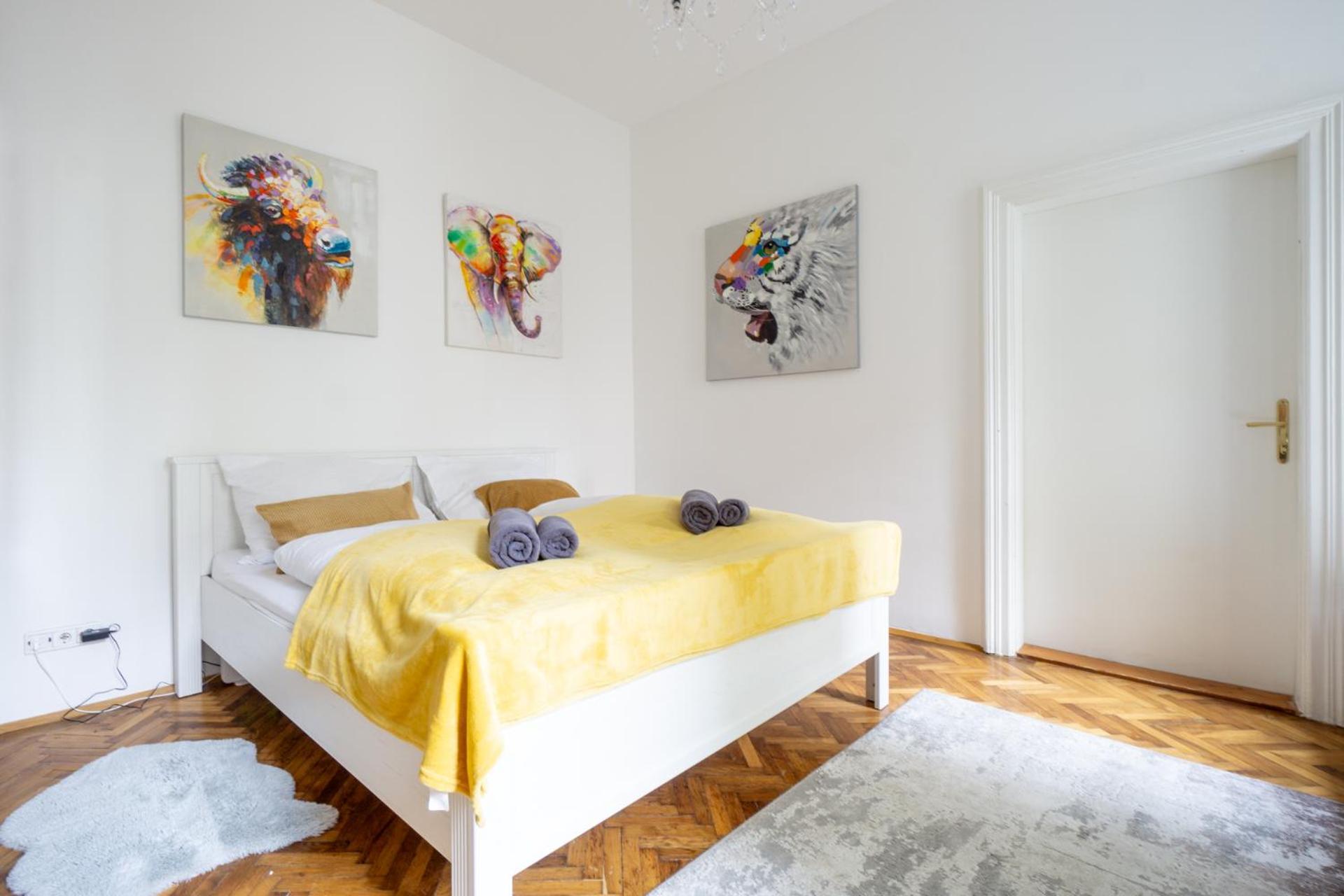 Apartment In Viennese Old Building Vienna