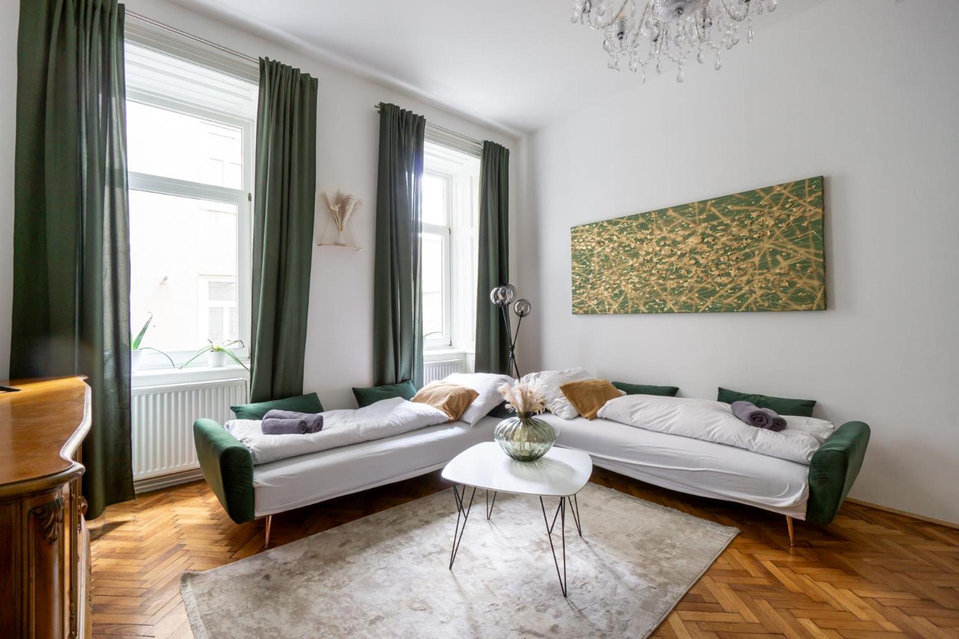 Apartment In Viennese Old Building Vienna