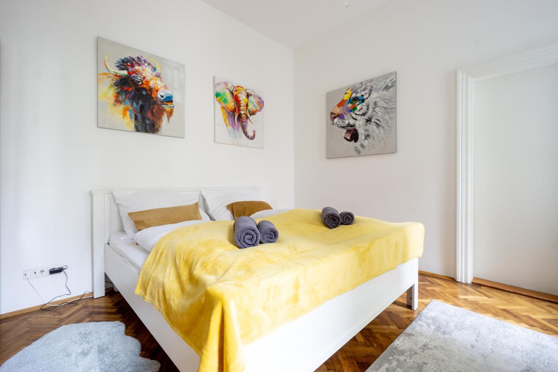 Apartment In Viennese Old Building