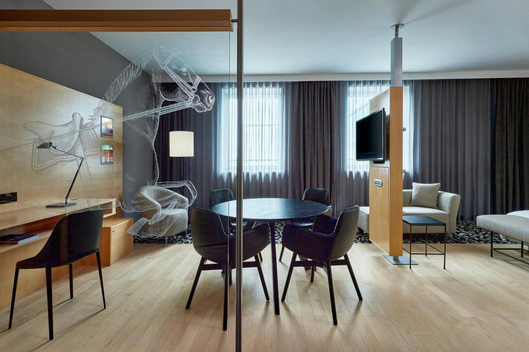 Le Meridien Hotel 5*