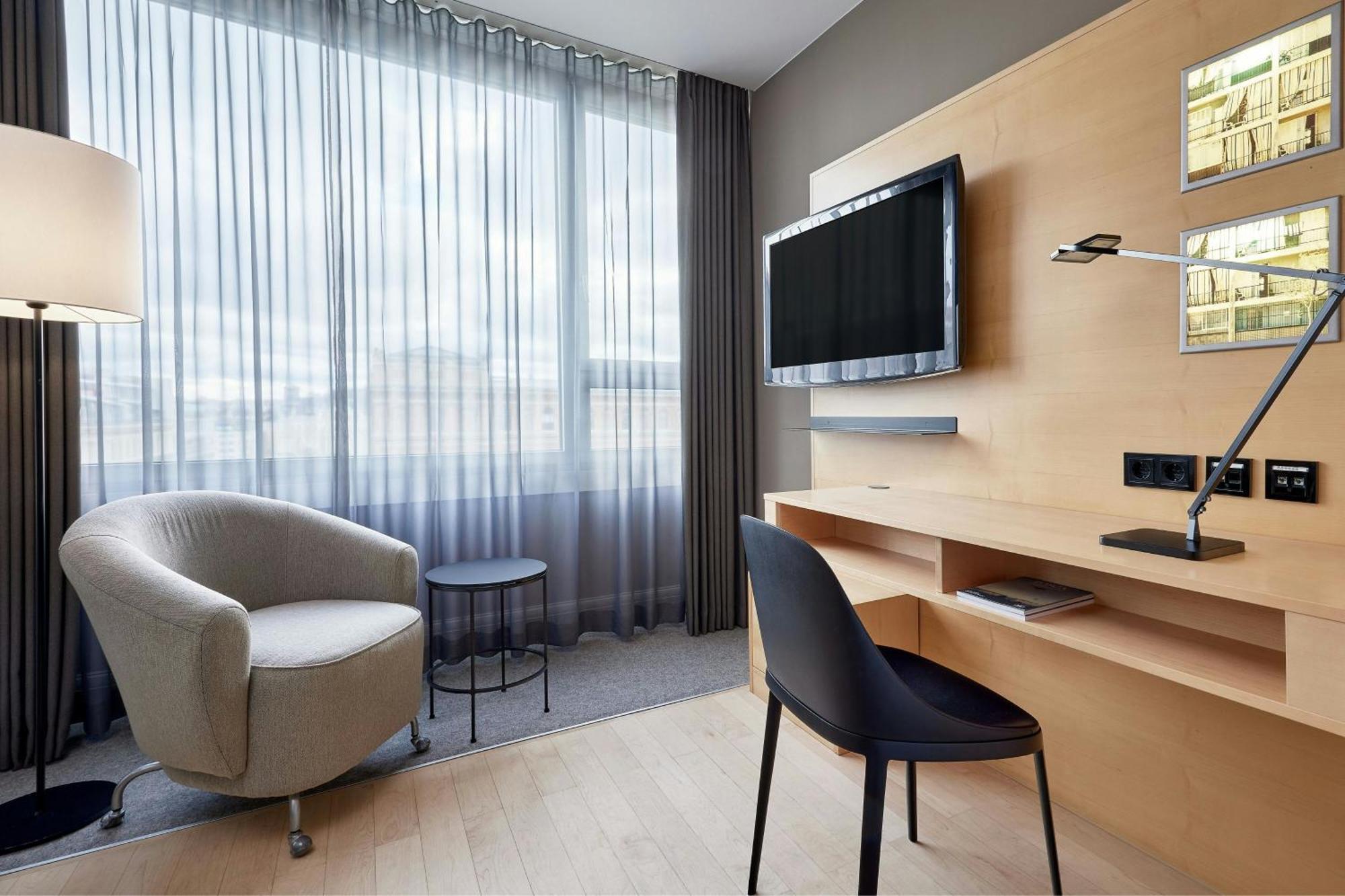 Le Meridien Hotel 5*