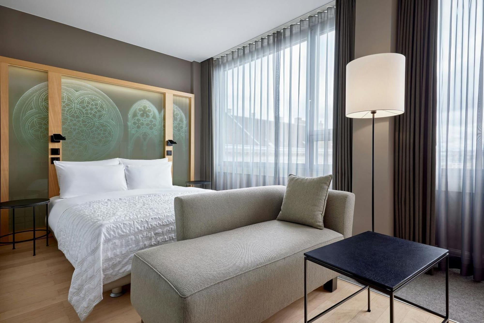 Le Meridien Hotel 5*