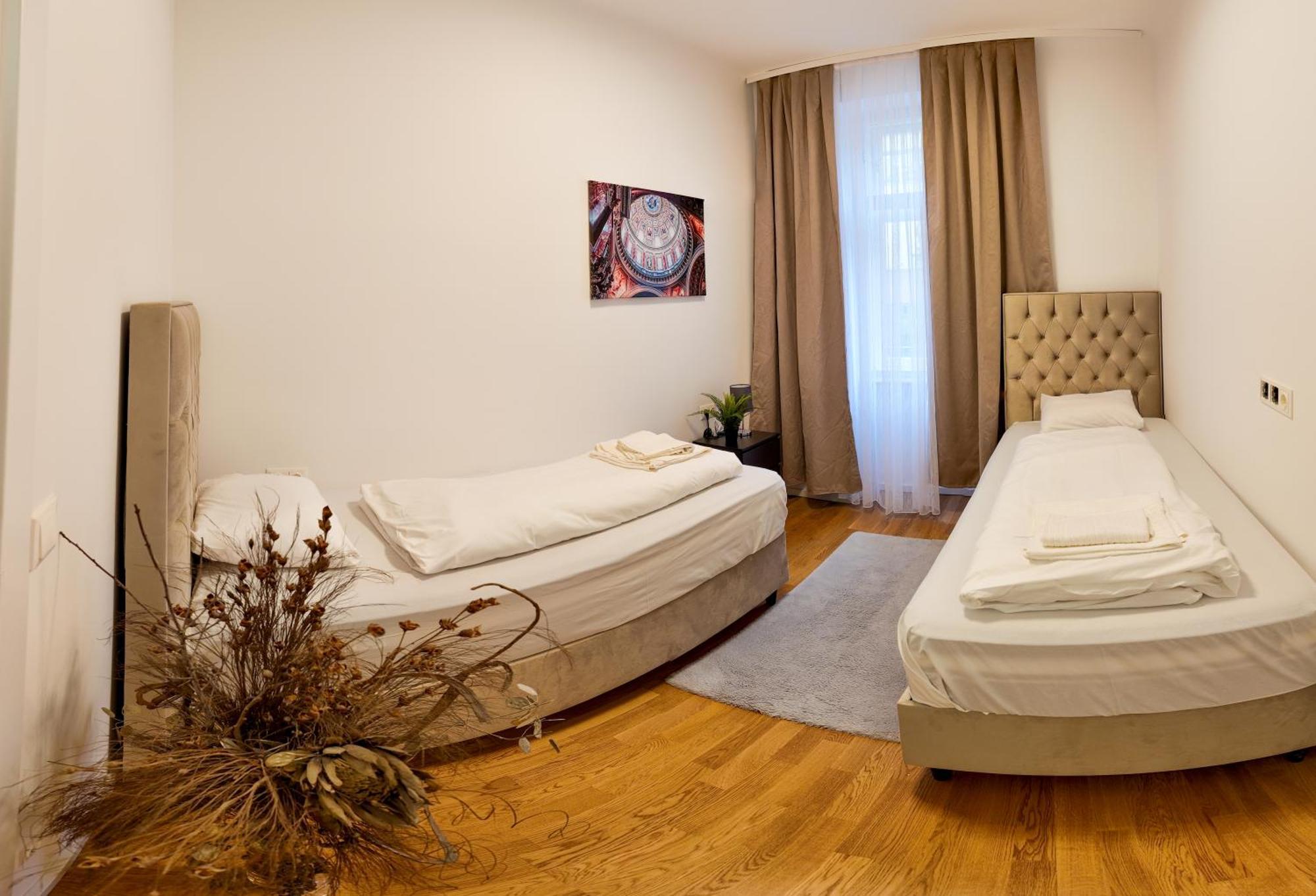 Art Living Aparthotel *