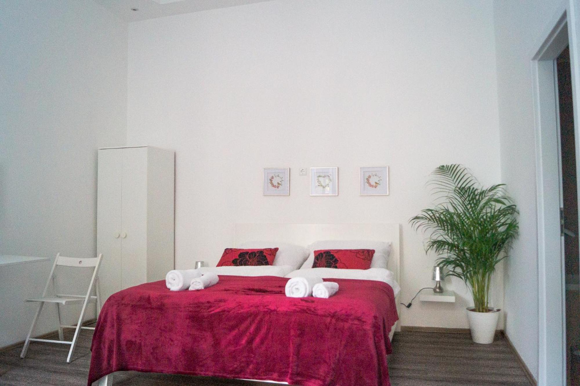 2 Spacious Apts For 6p, Only 7min To Stadthalle Vienna