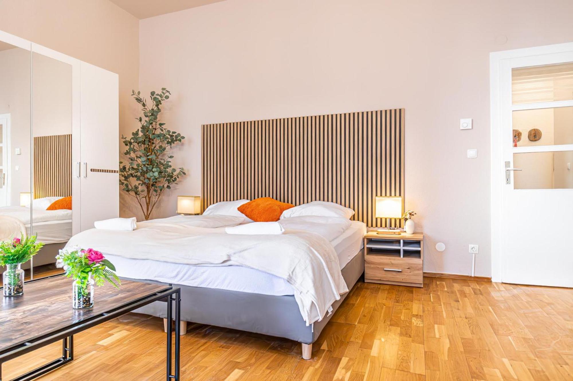Charming 2br Aprtment Near Tourist Attractions Appartamento