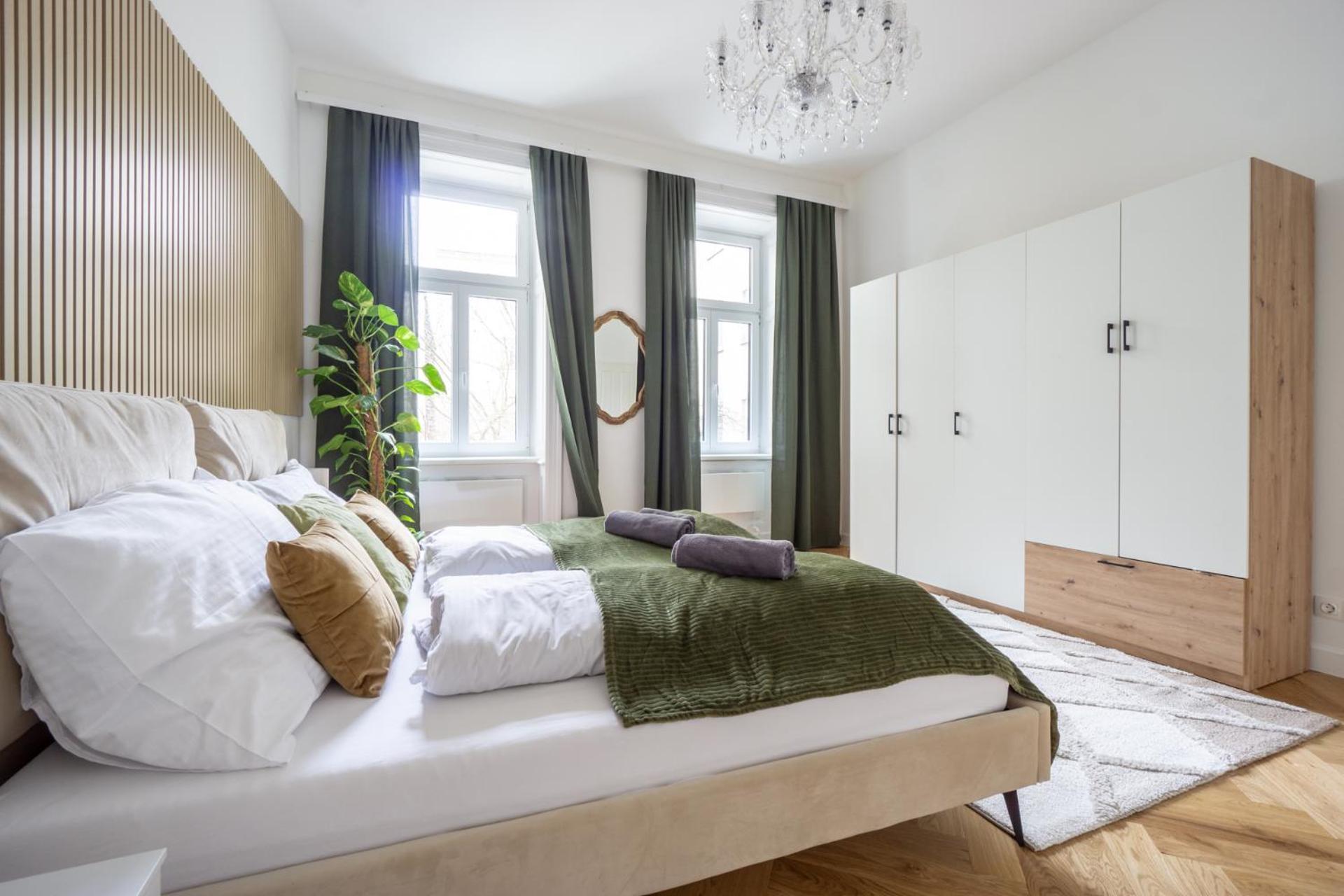 Elegant Heritage With Modern Comfort Apartment